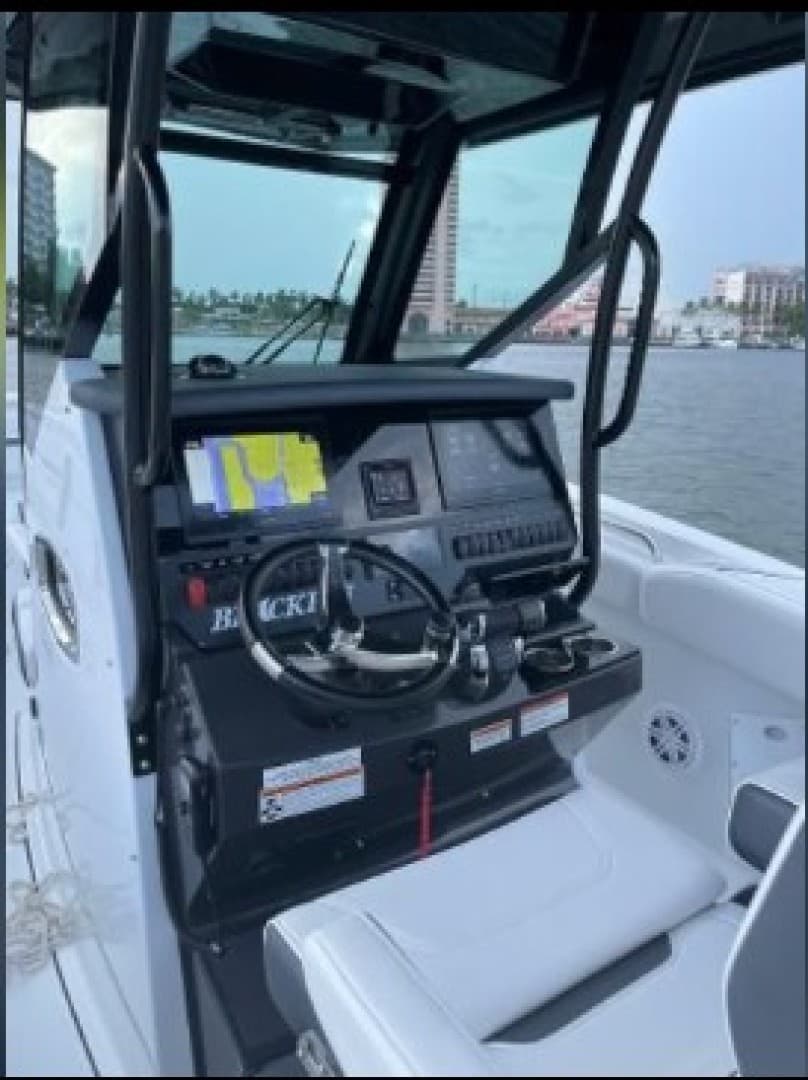 2022 Blackfin 272 CC