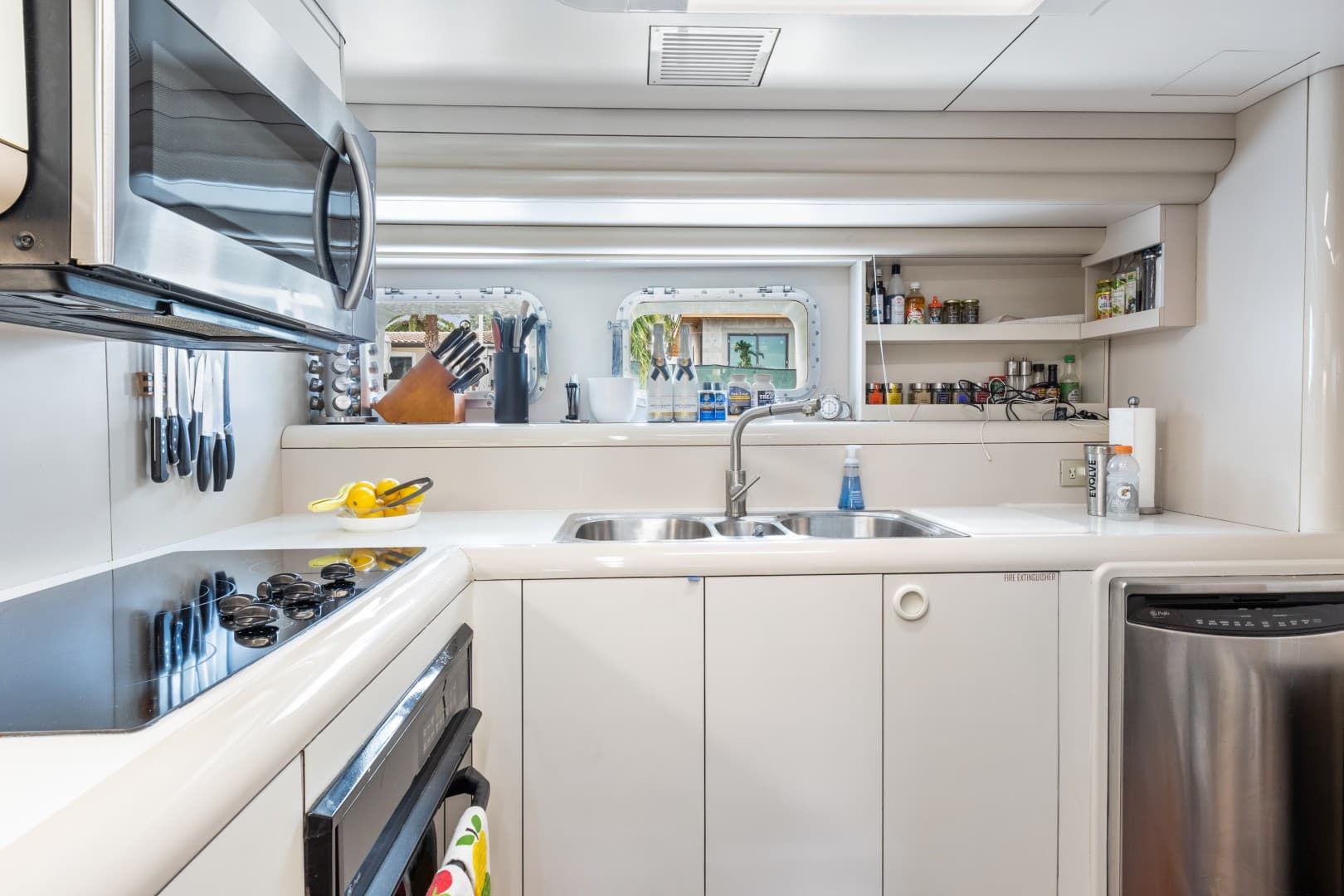 1989 Oceanfast Motor Yacht