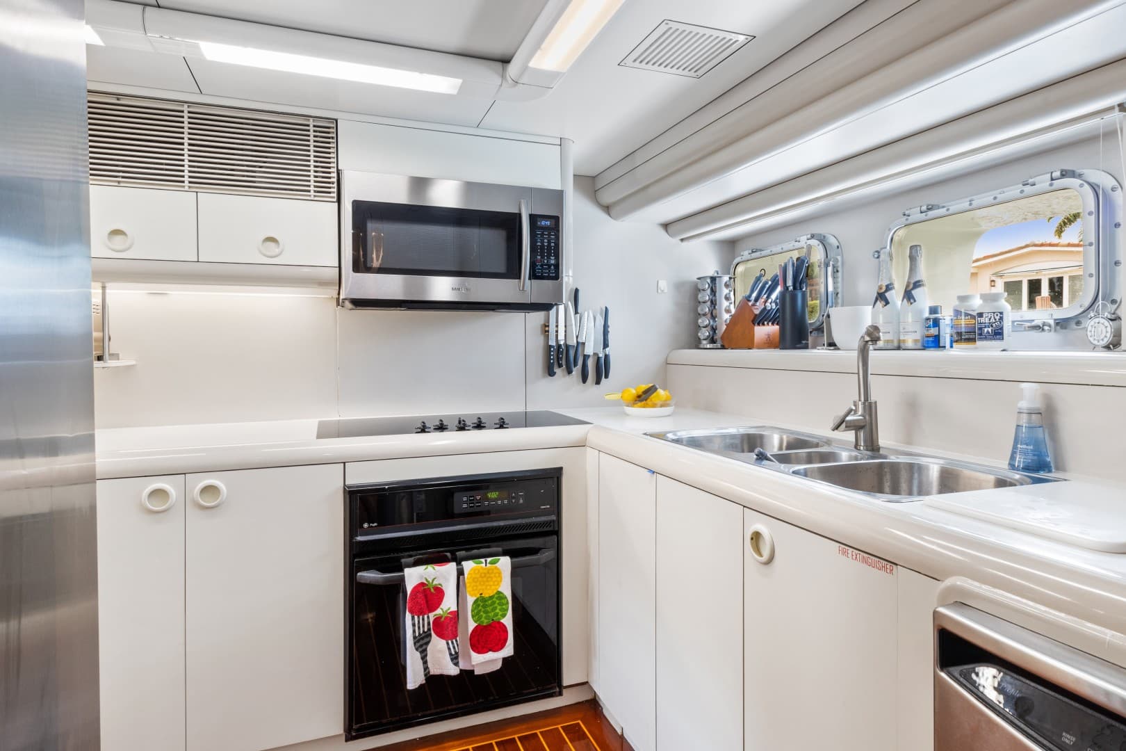 1989 Oceanfast Motor Yacht