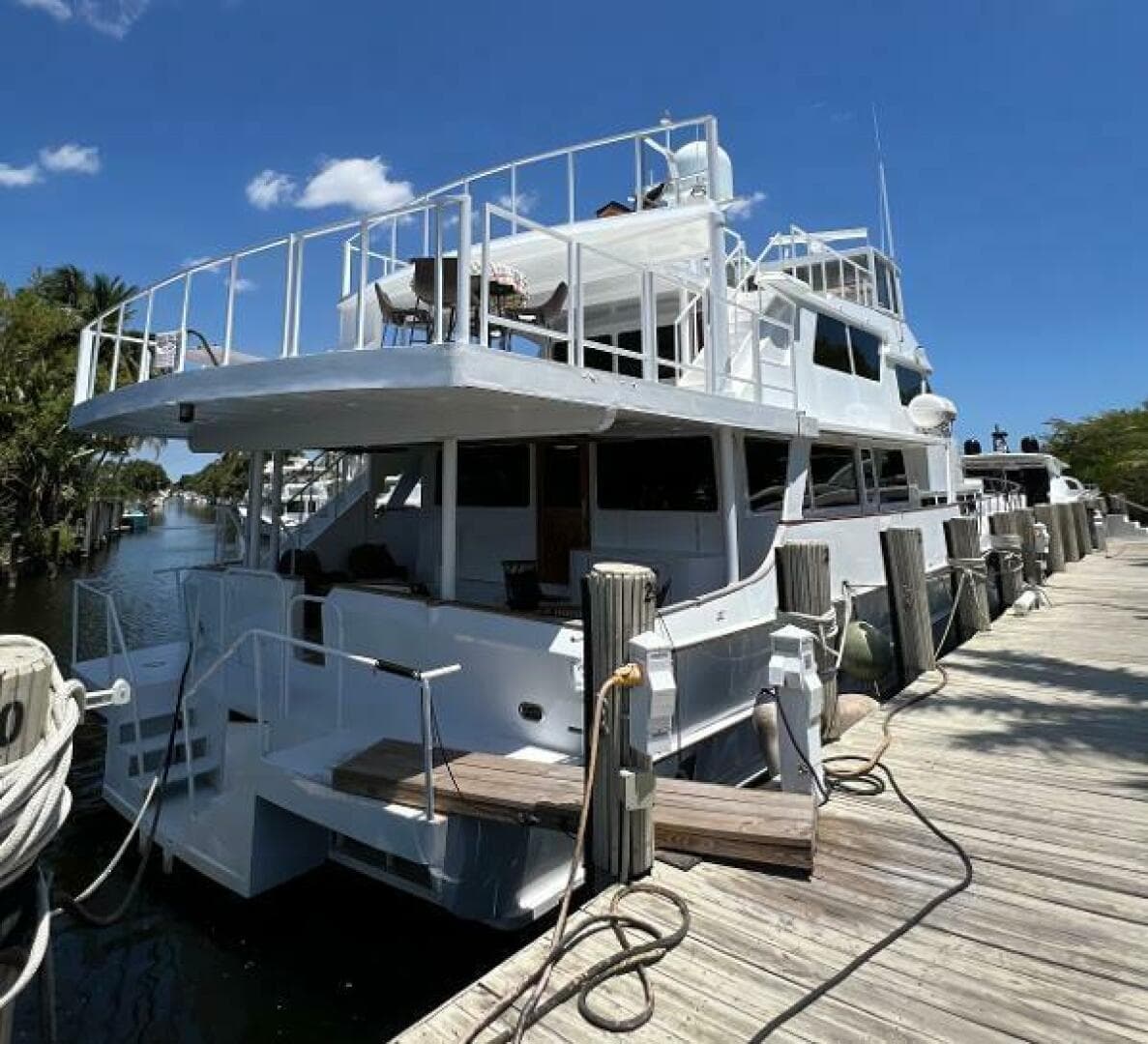 1983 Knight & Carver Custom Trideck