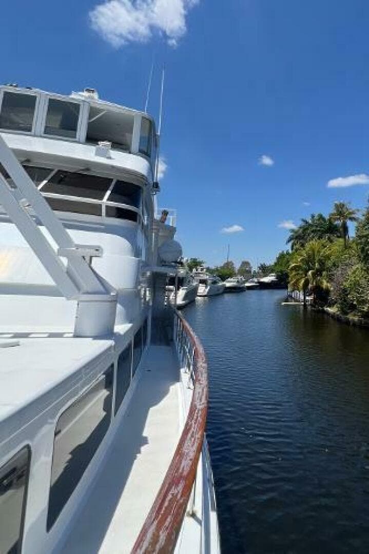 1983 Knight & Carver Custom Trideck