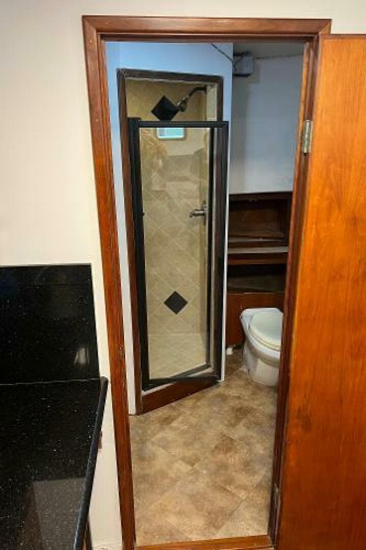 1983 Knight & Carver Custom Trideck