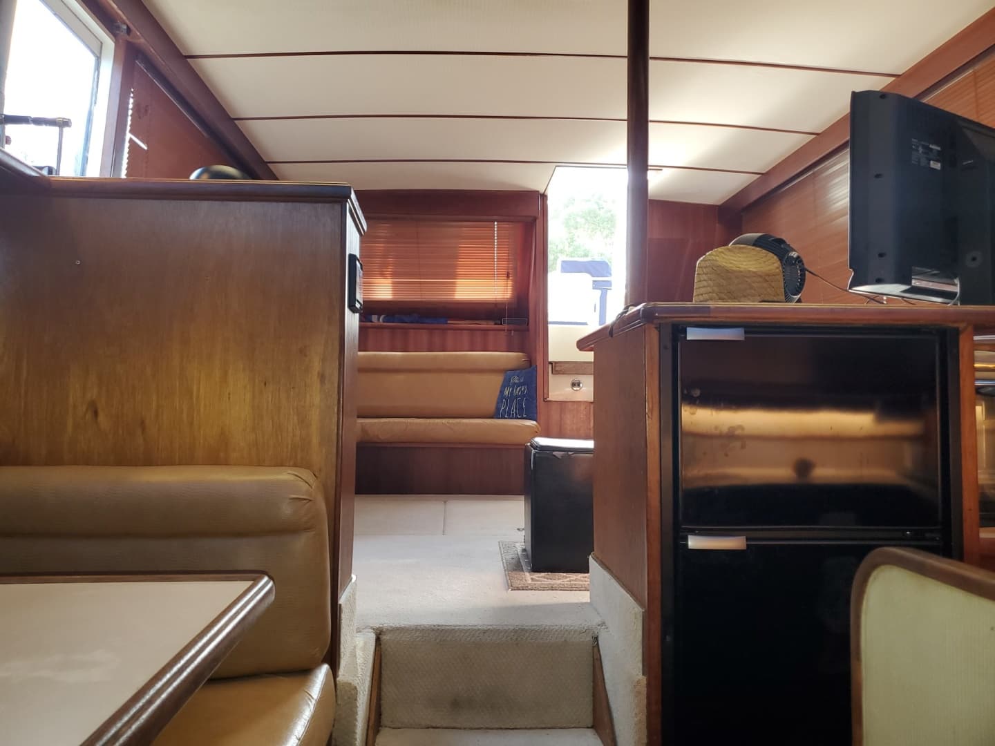 1989 Tollycraft Cockpit Motor Yacht