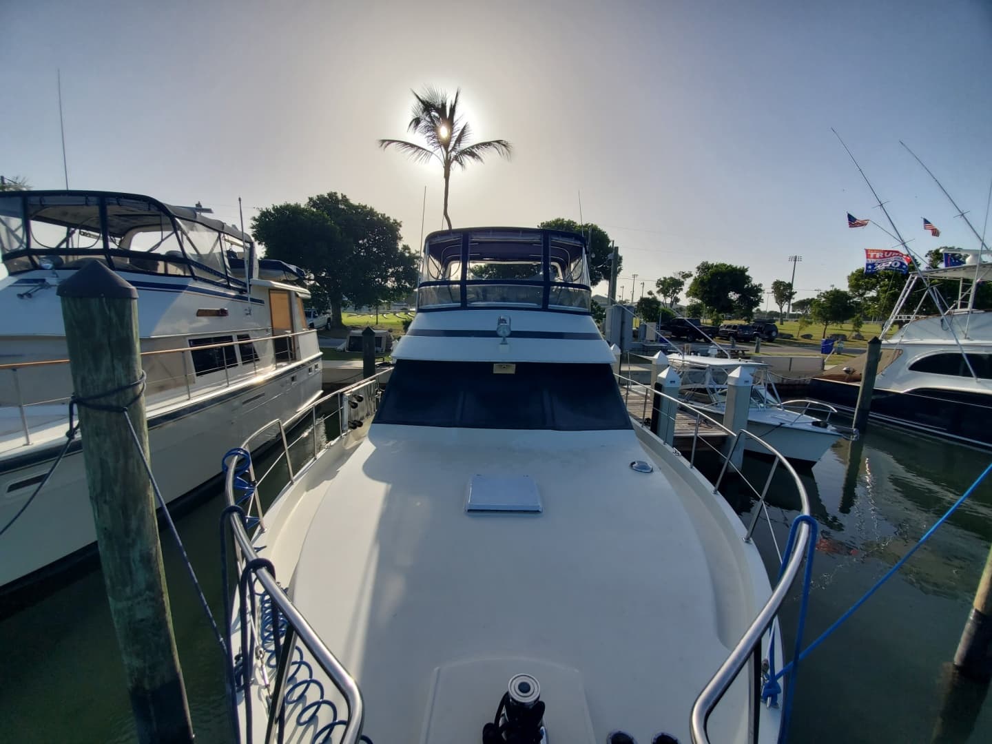 1989 Tollycraft Cockpit Motor Yacht