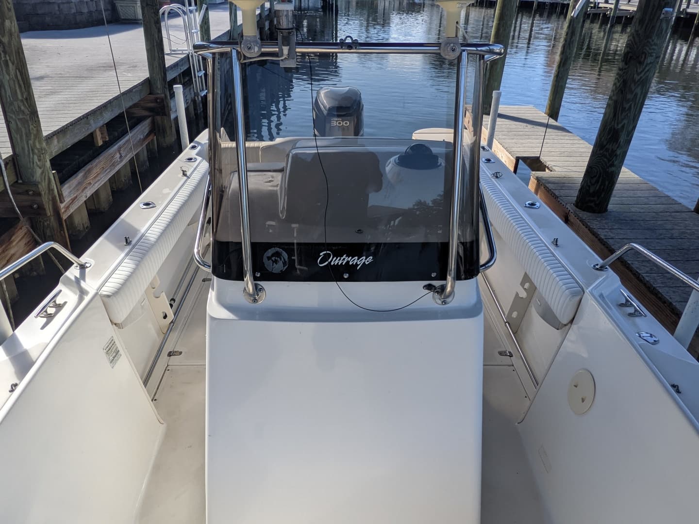 1998 Boston Whaler 23 Outrage