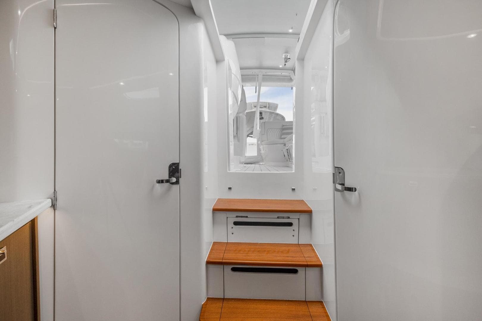 2021 Intrepid 438 Evolution