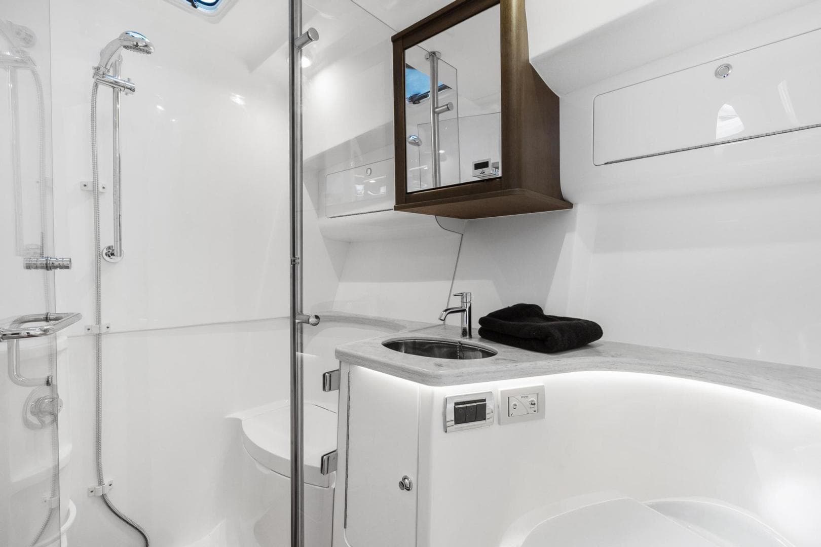 2021 Intrepid 438 Evolution