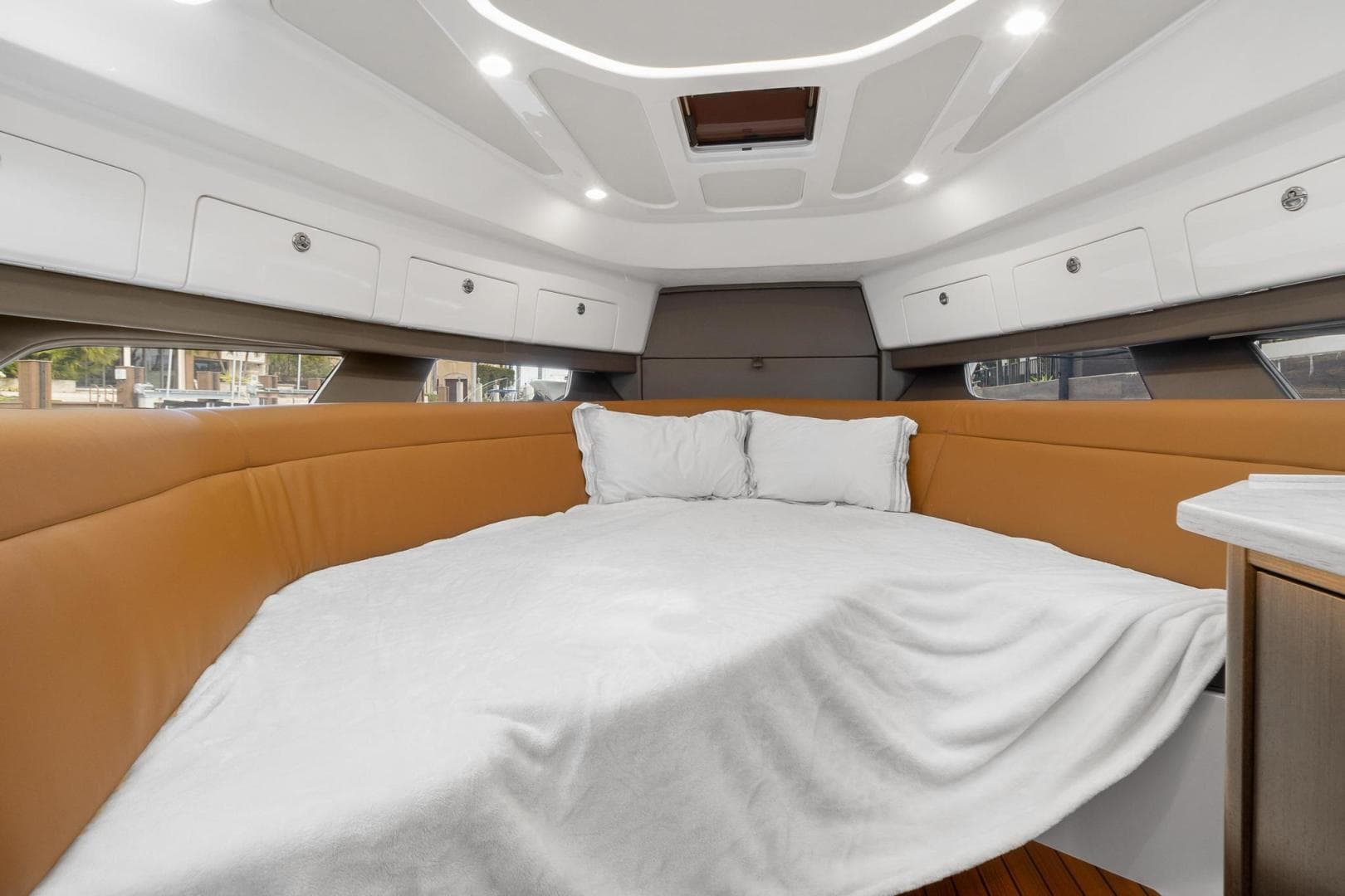 2021 Intrepid 438 Evolution