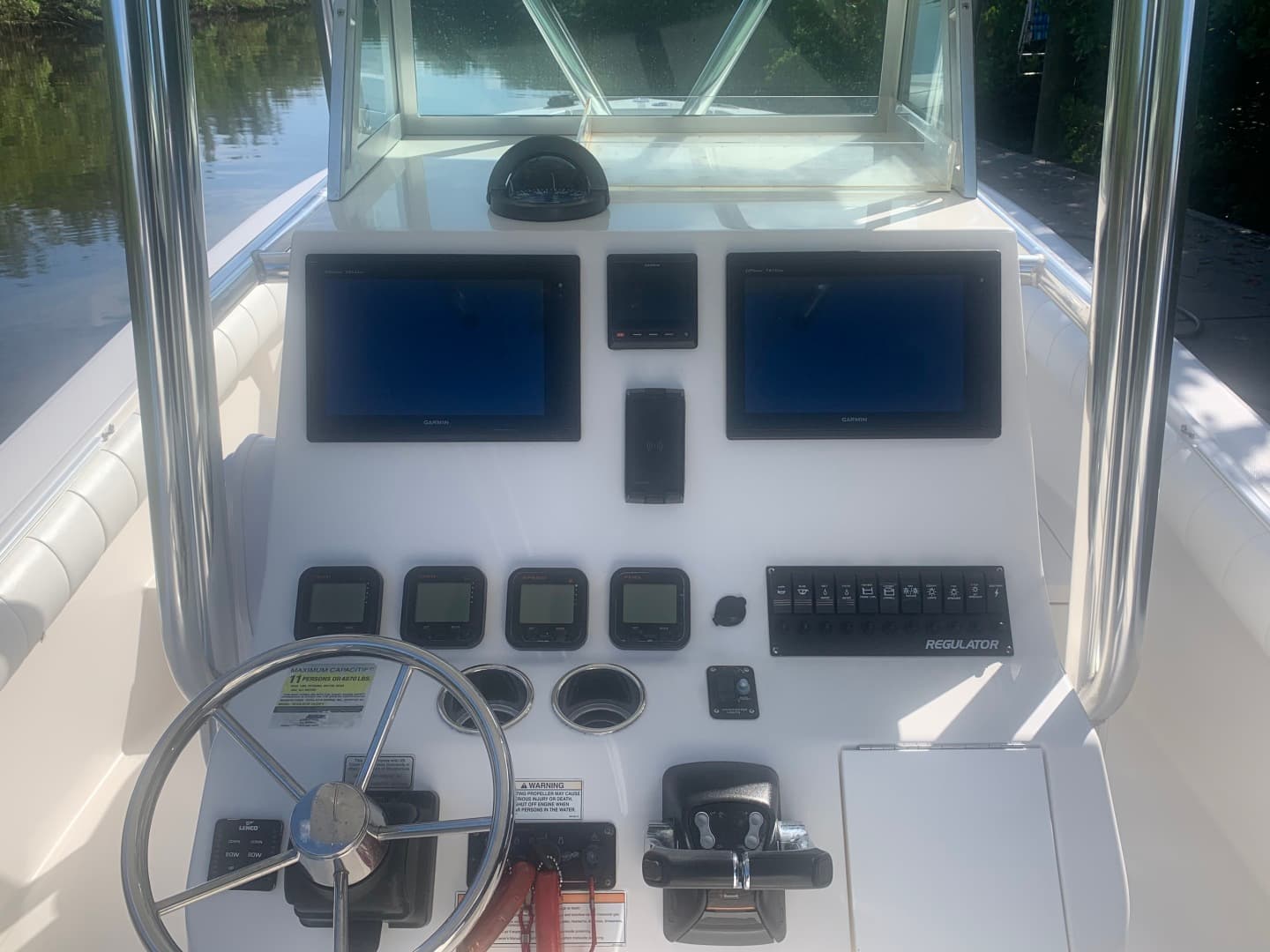 2010 Regulator 26 Forwarding Seating