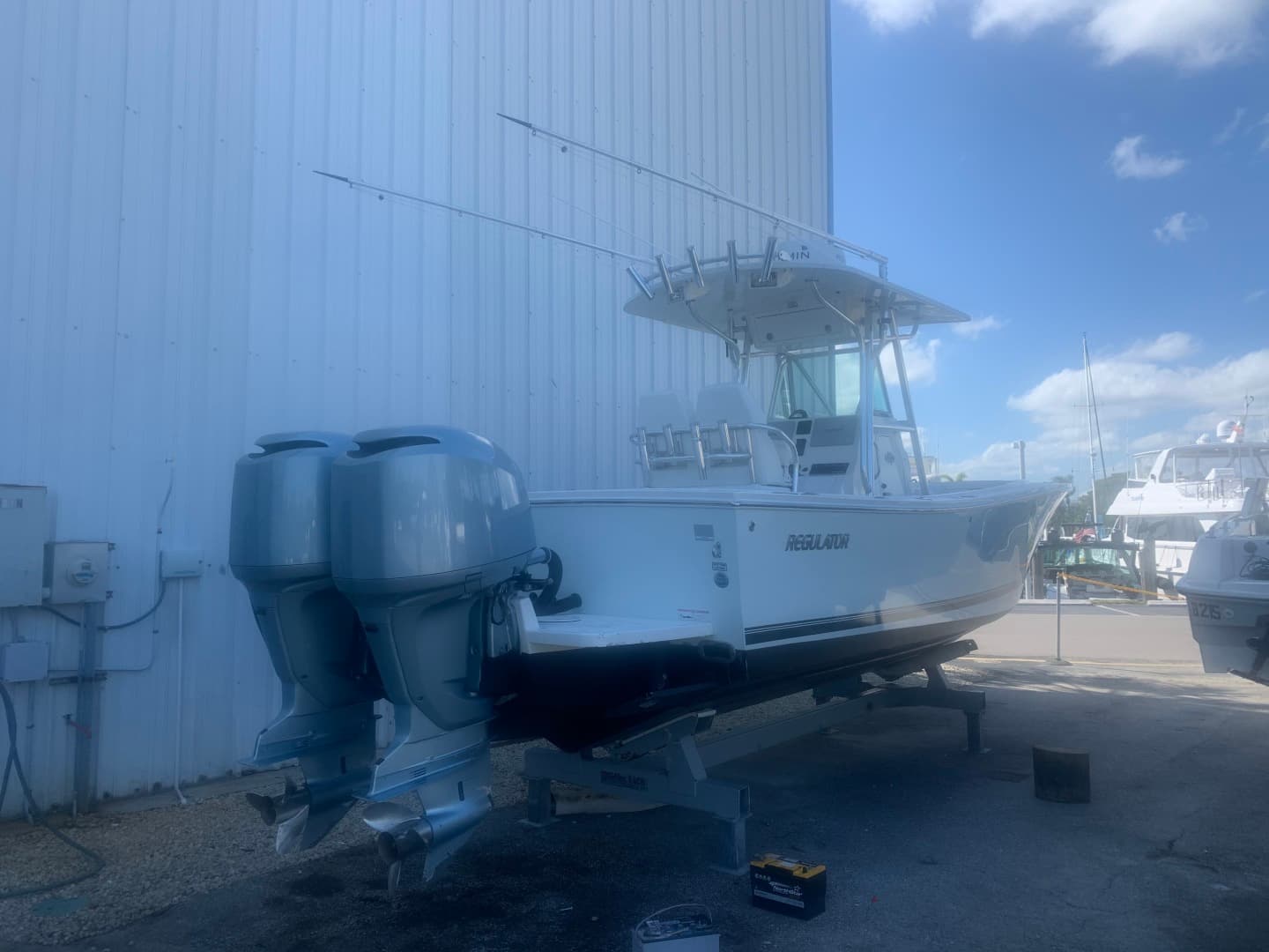 2010 Regulator 26 Forwarding Seating