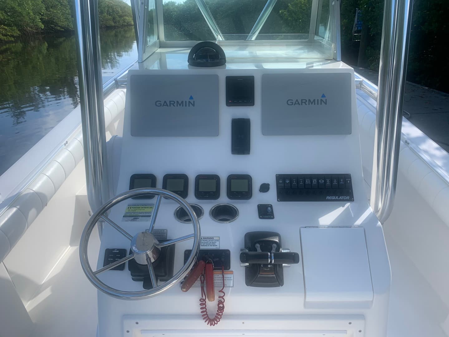 2010 Regulator 26 Forwarding Seating