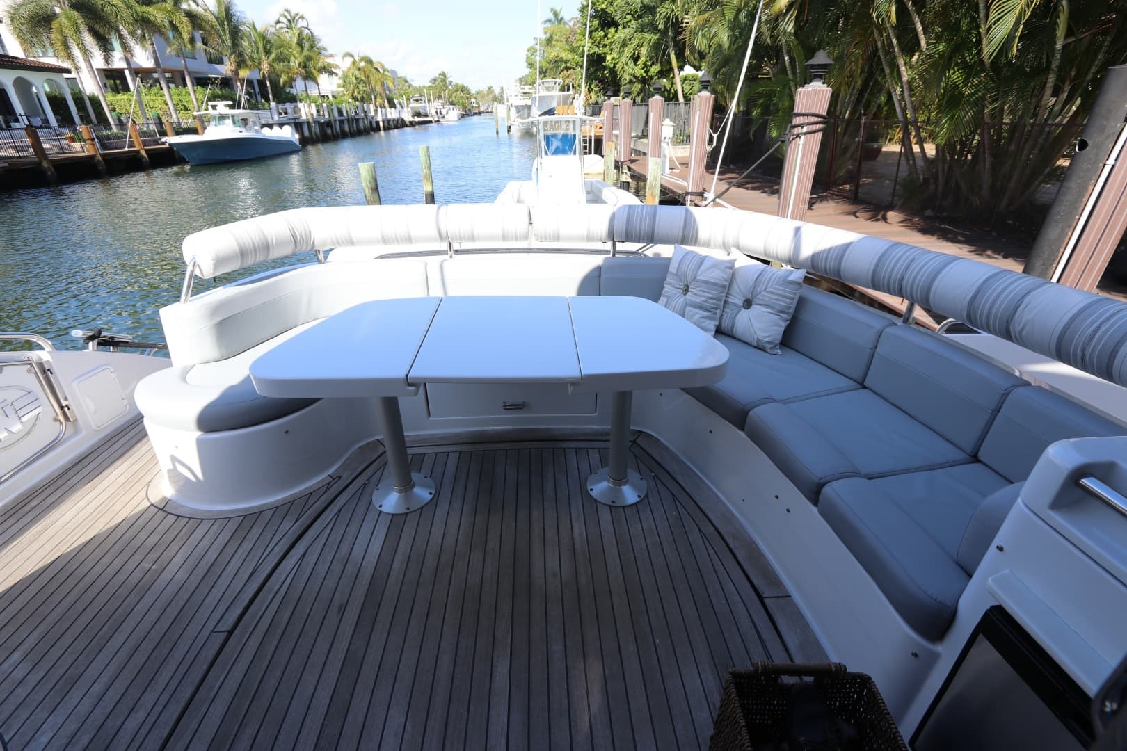 2005 Neptunus 56 Express