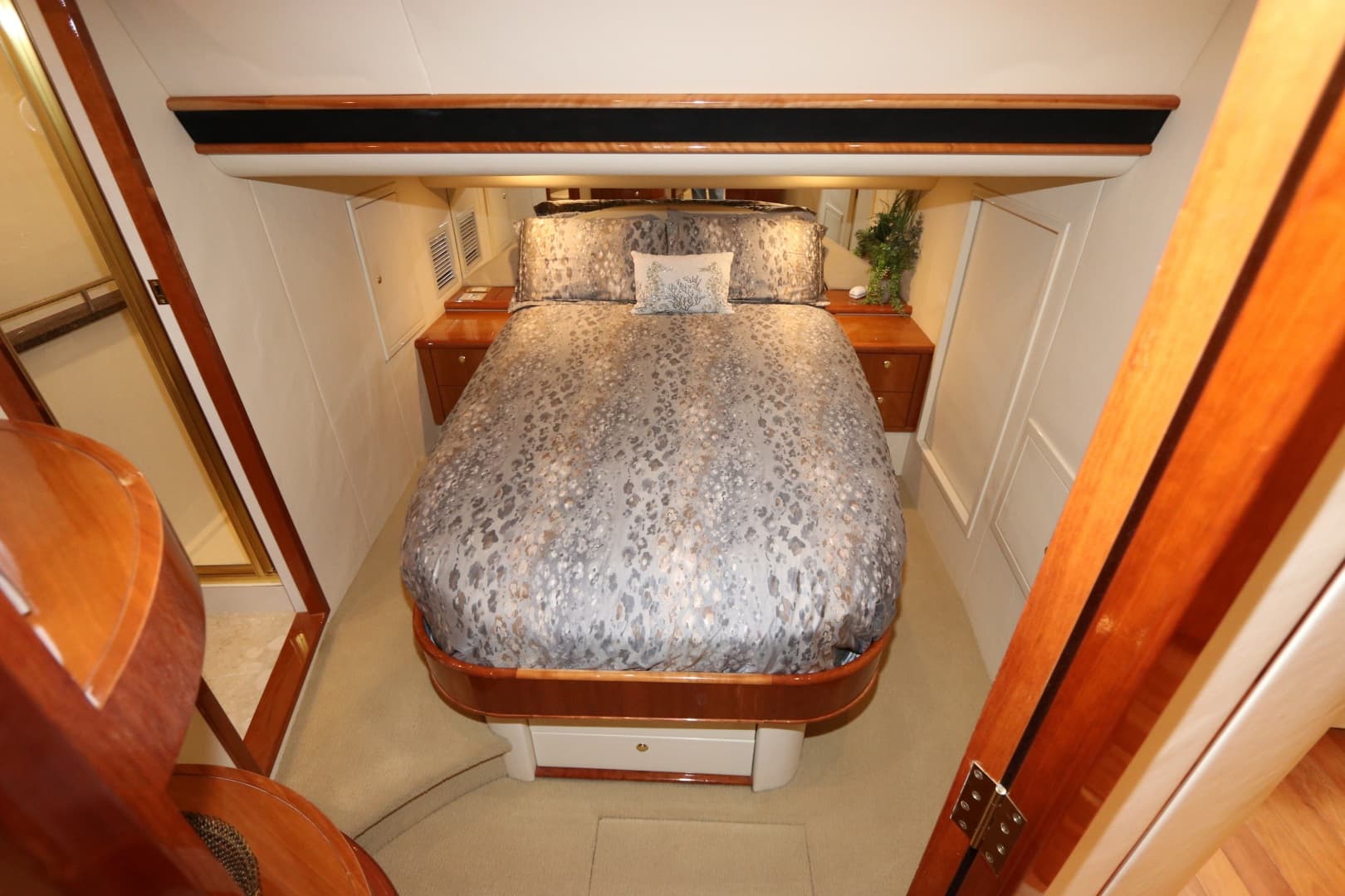 2005 Neptunus 56 Express