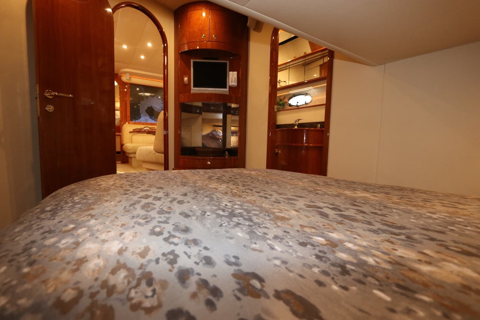 2005 Neptunus 56 Express