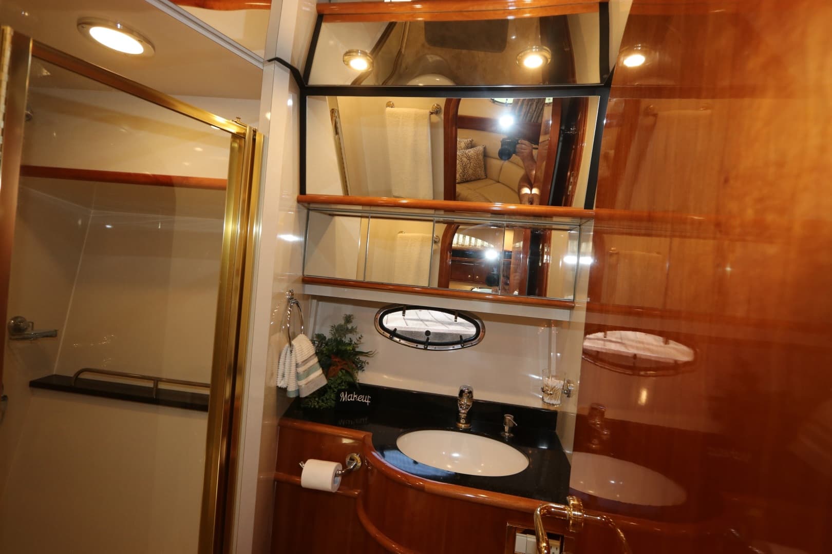 2005 Neptunus 56 Express