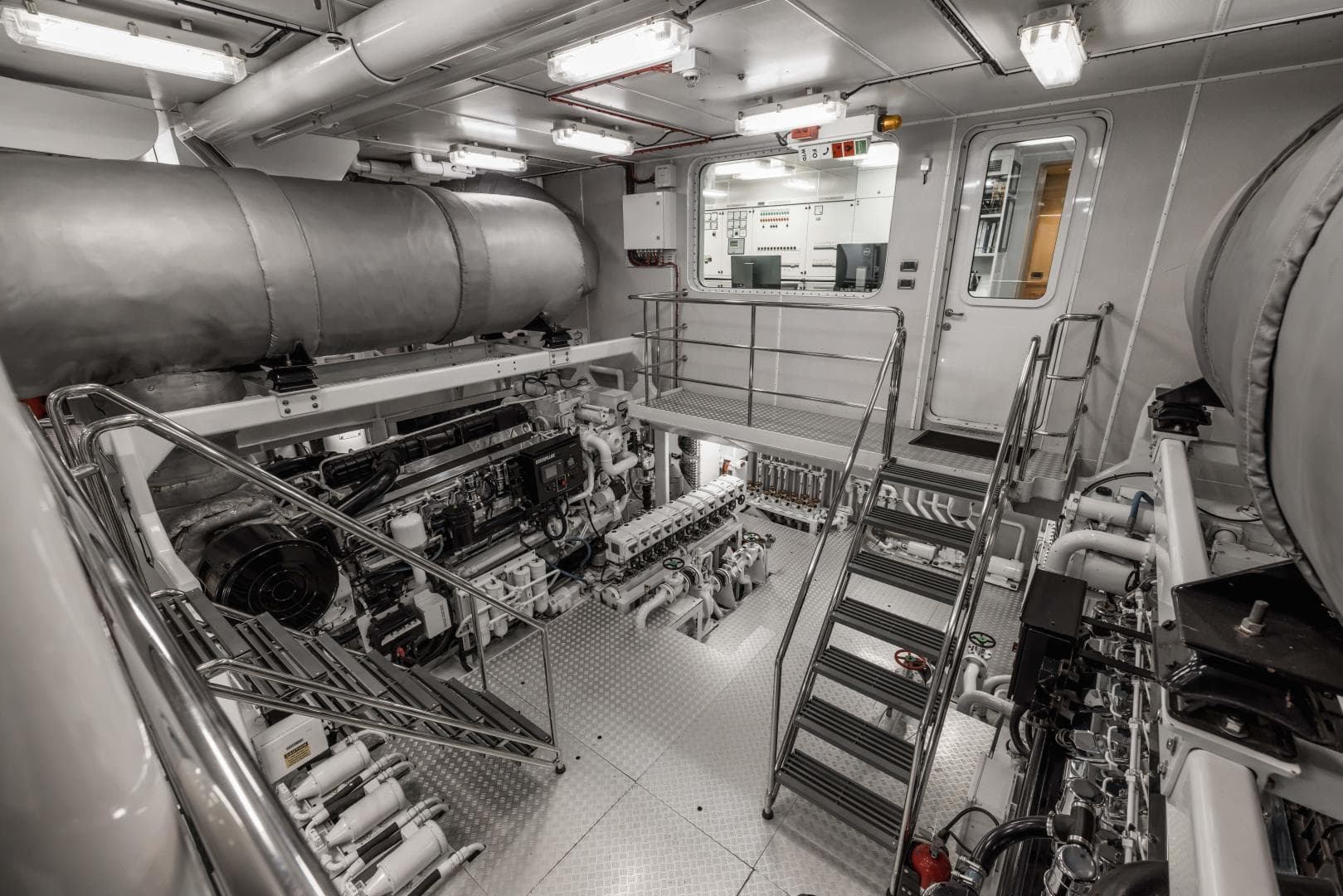 LAUREL 240'/73.15m Delta 2006/2014