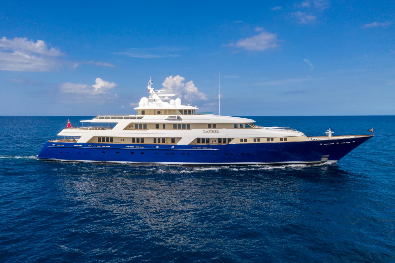 LAUREL 240'/73.15m Delta 2006/2014