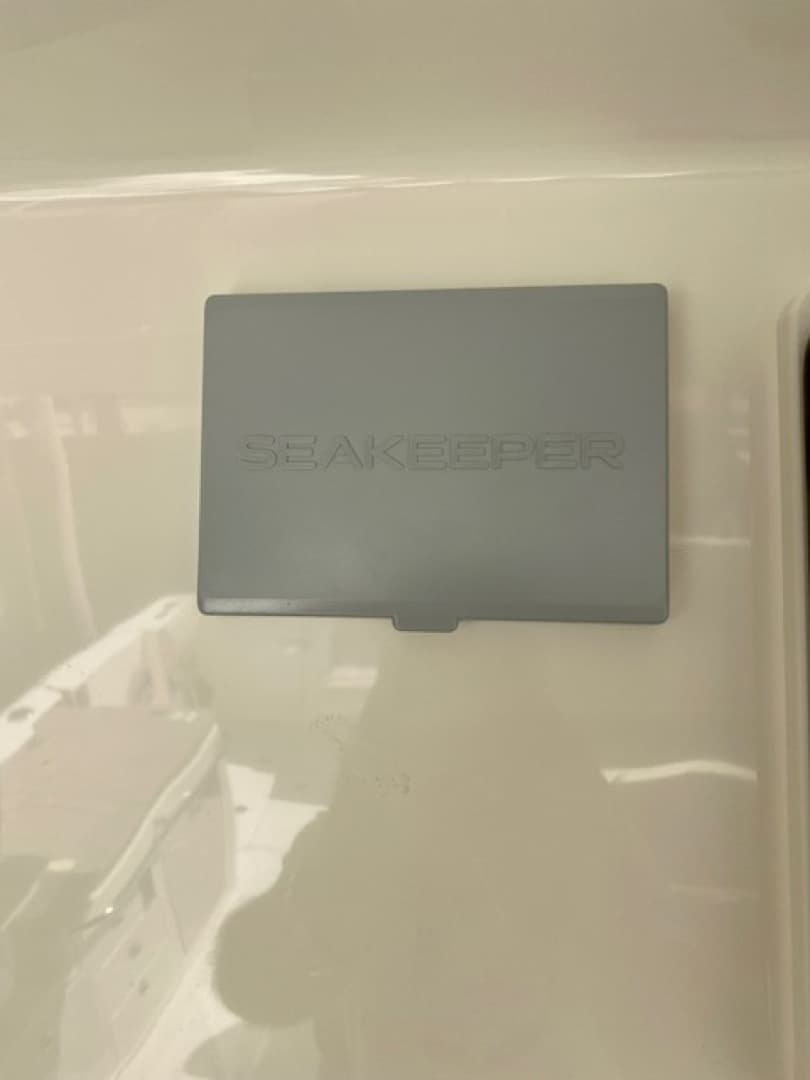 2020 Boston Whaler 380 Realm