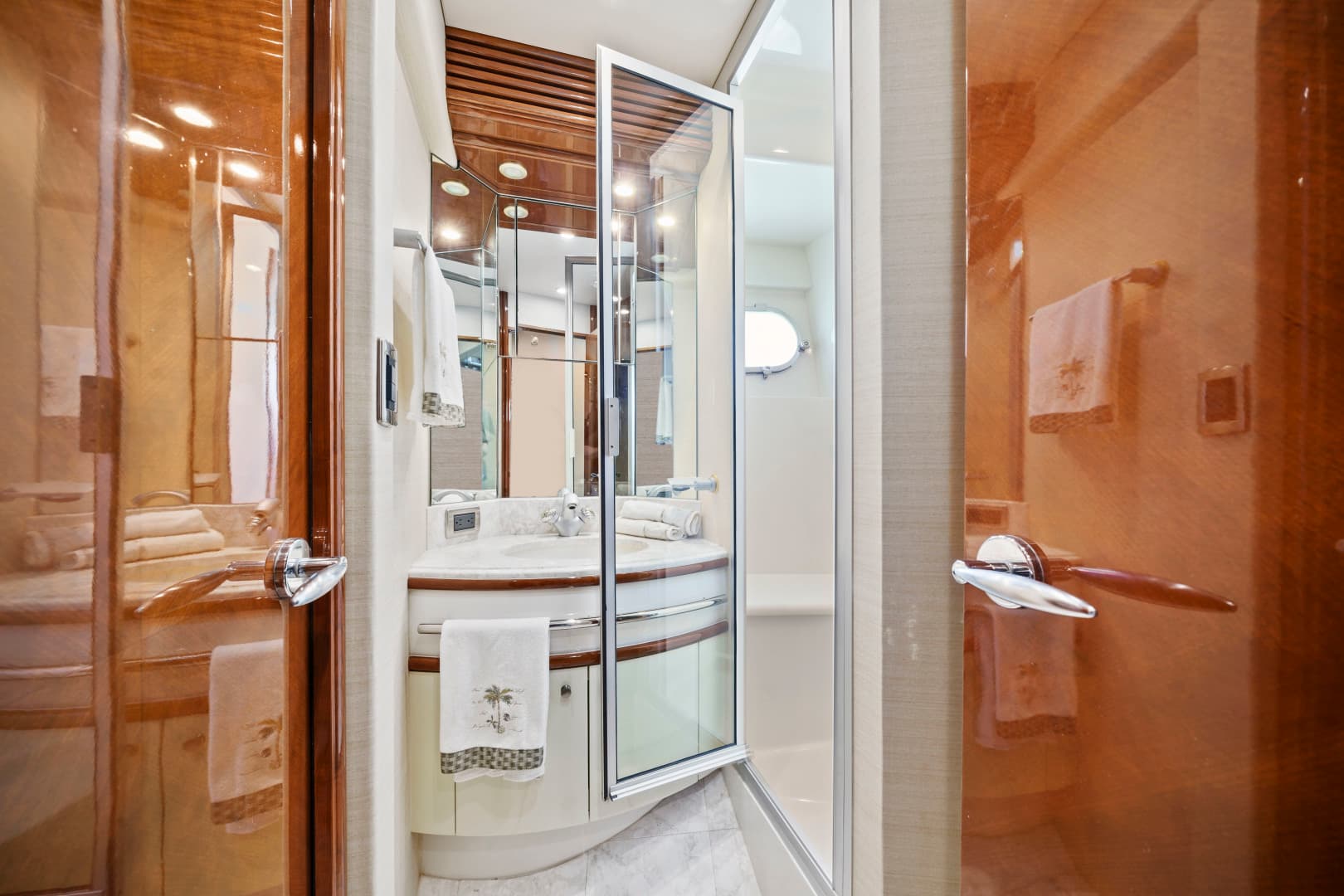 2006 Marquis 65 Pilothouse