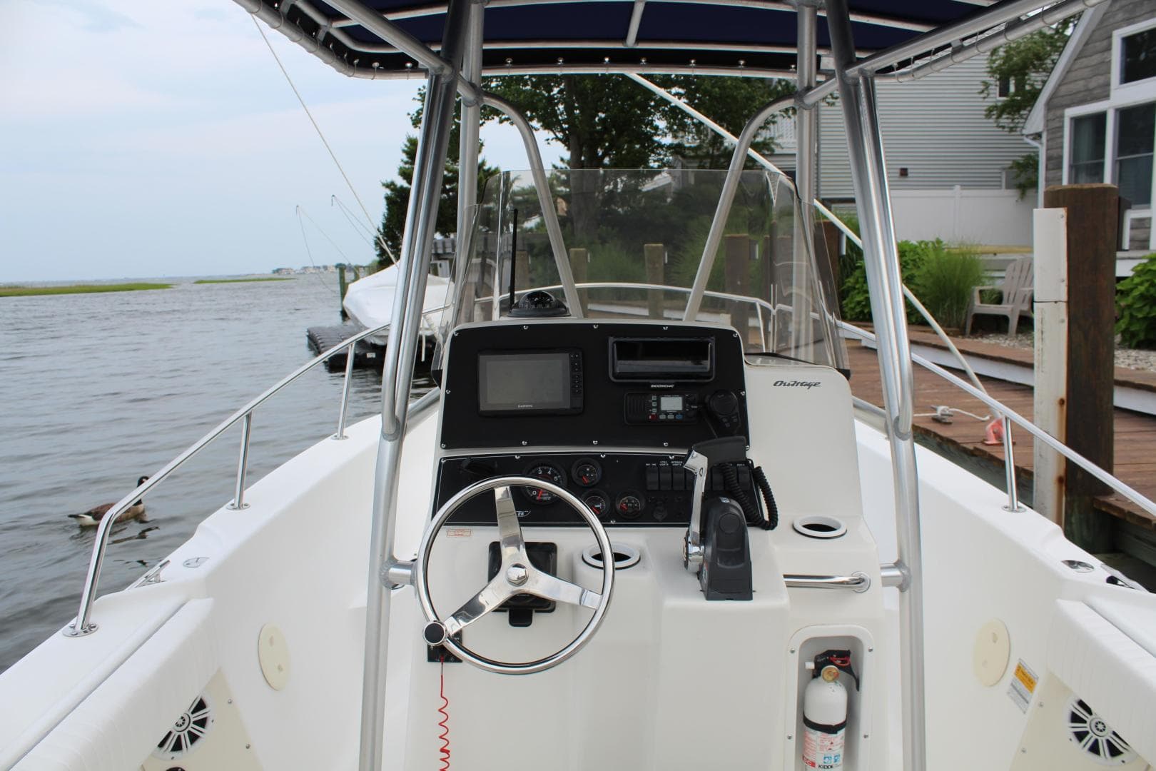 1999 Boston Whaler 23 Outrage