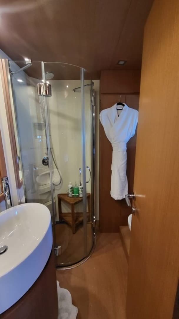 2007 Ferretti Yachts 780