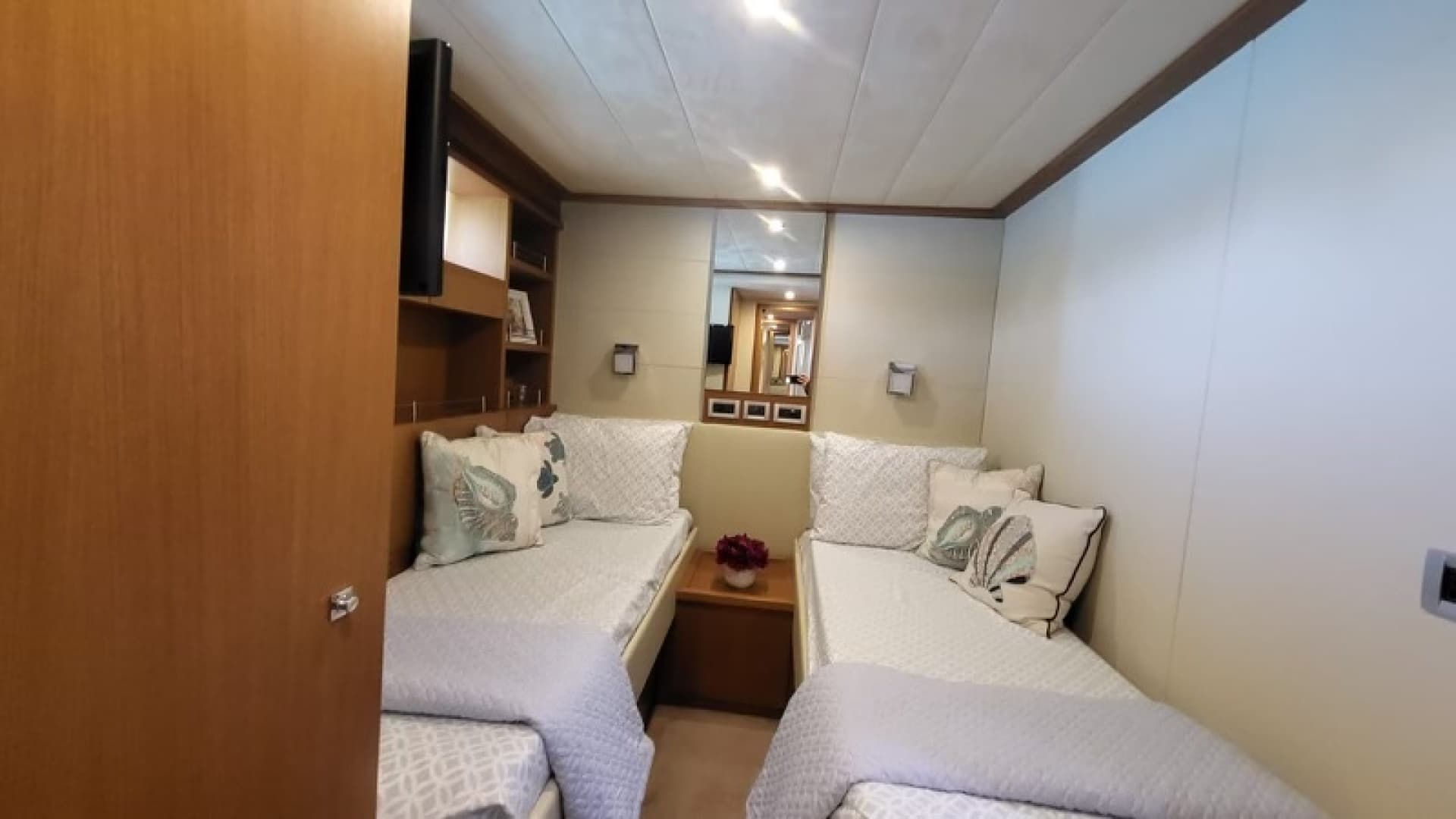 2007 Ferretti Yachts 780