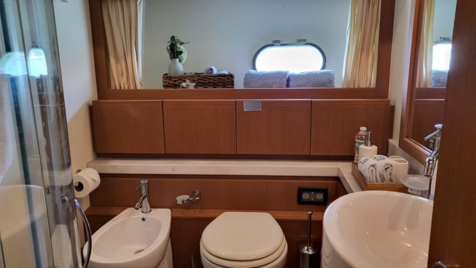 2007 Ferretti Yachts 780