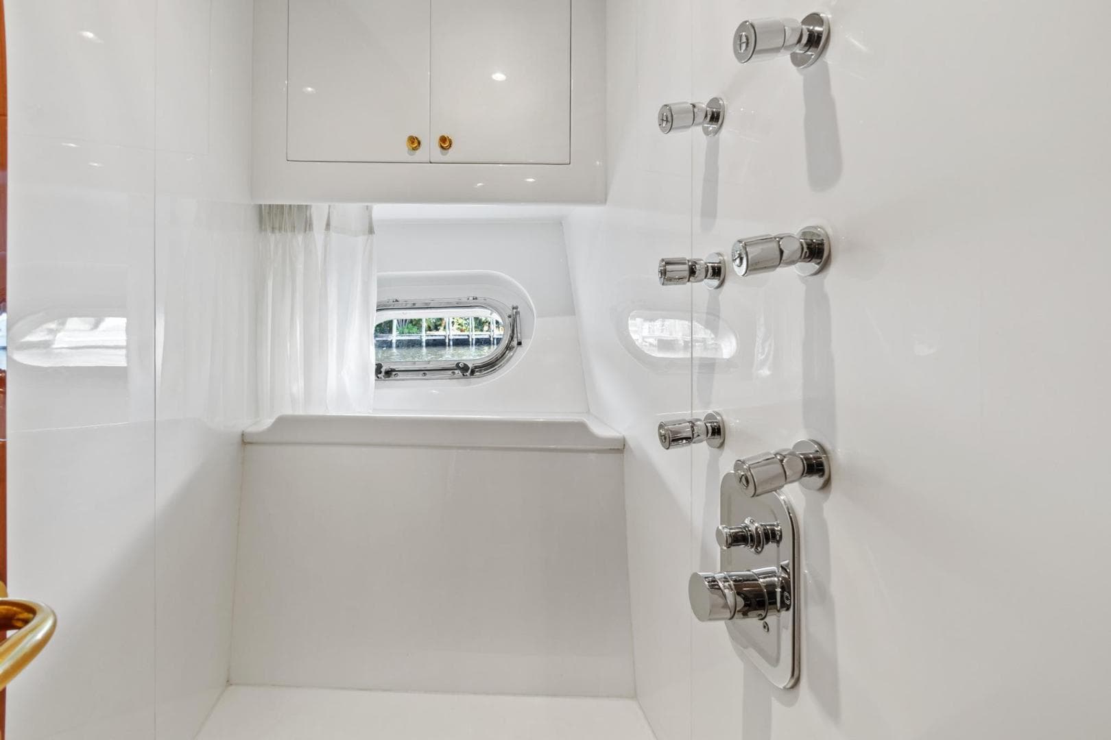 2006 Jefferson Starship Pilothouse