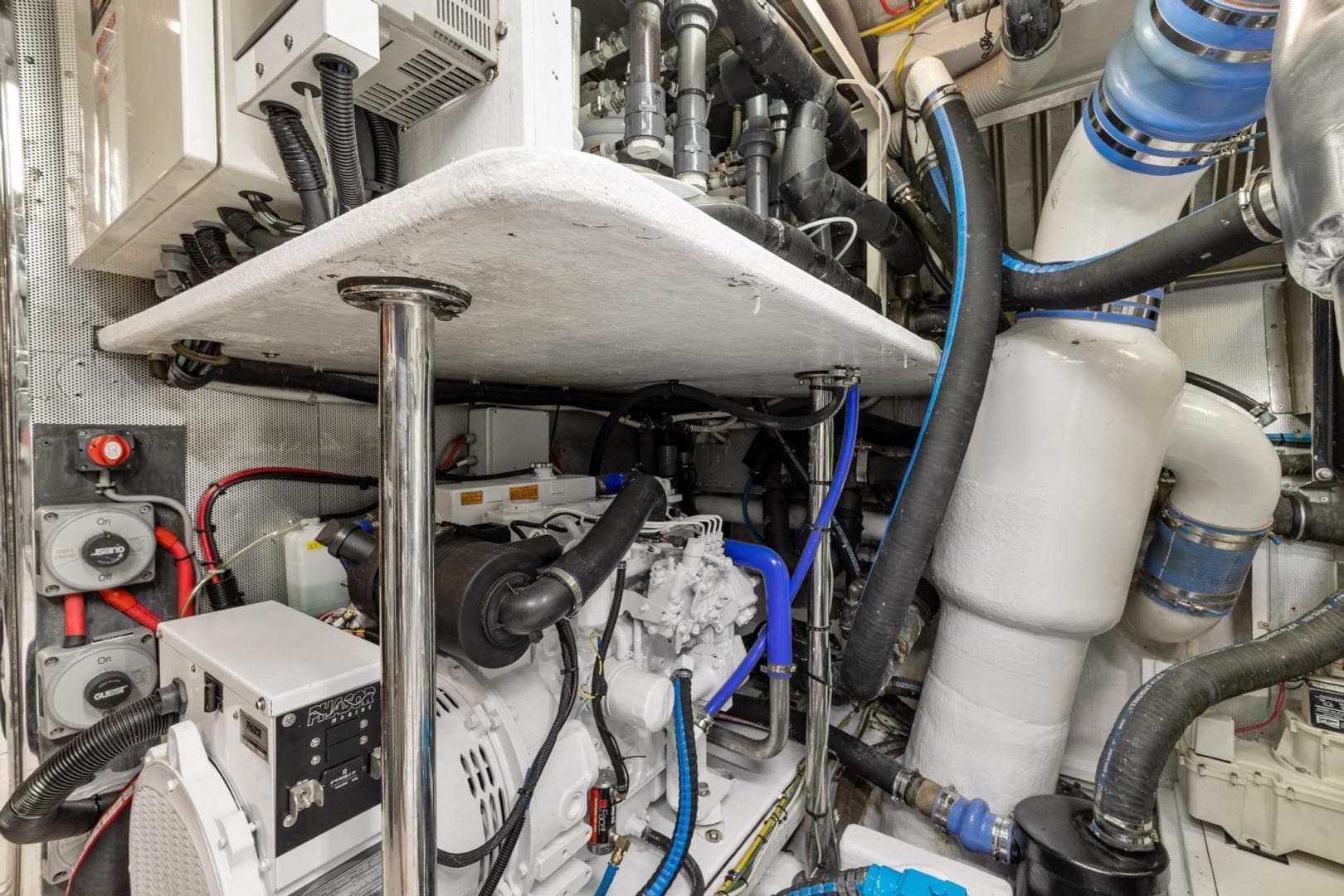 2006 Jefferson Starship Pilothouse