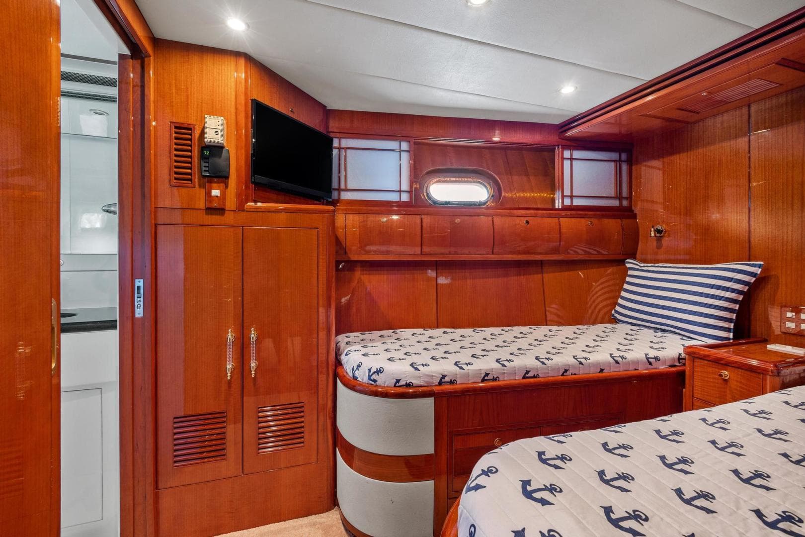 2006 Jefferson Starship Pilothouse