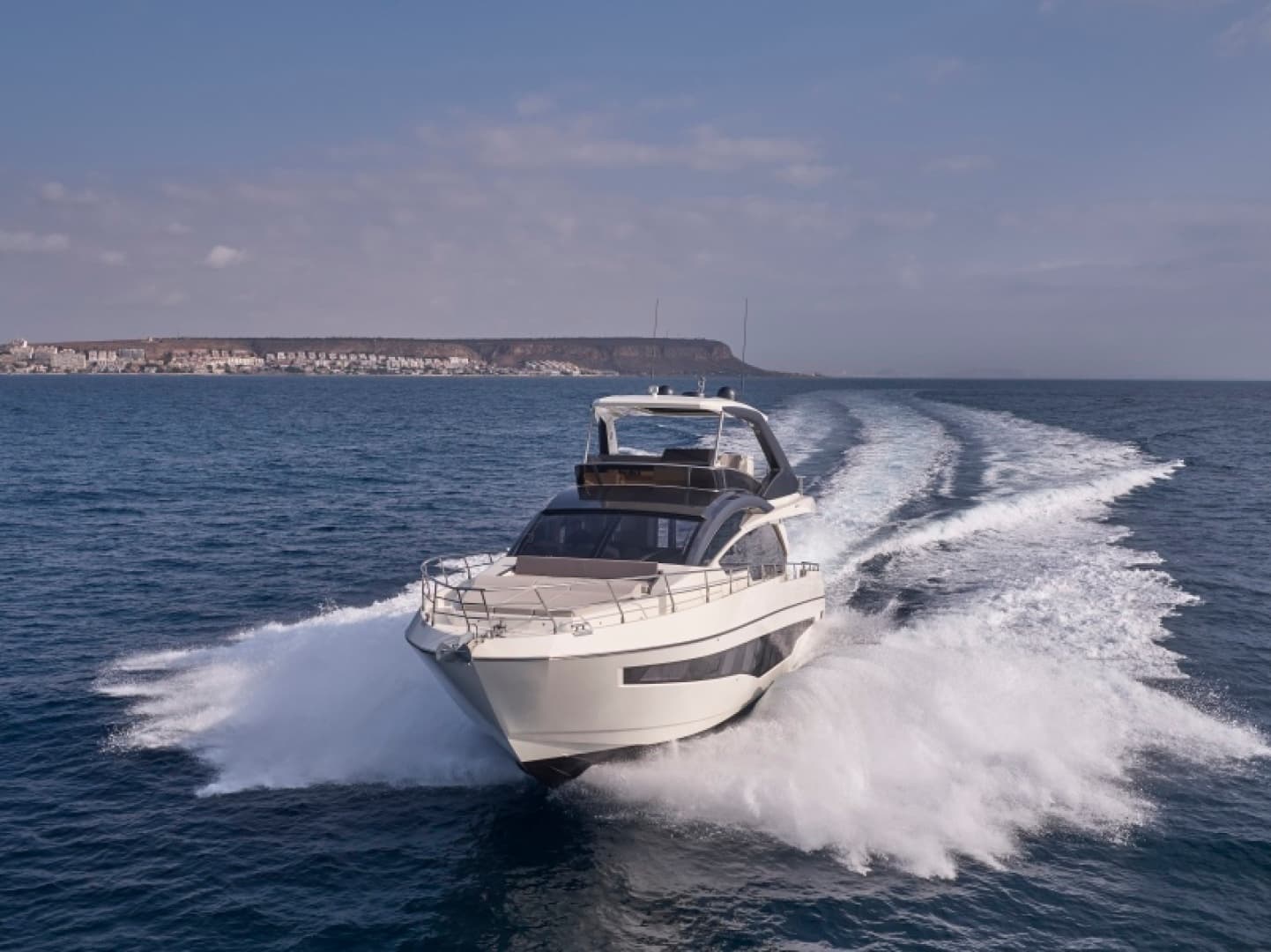 2022 Astondoa 66 Flybridge