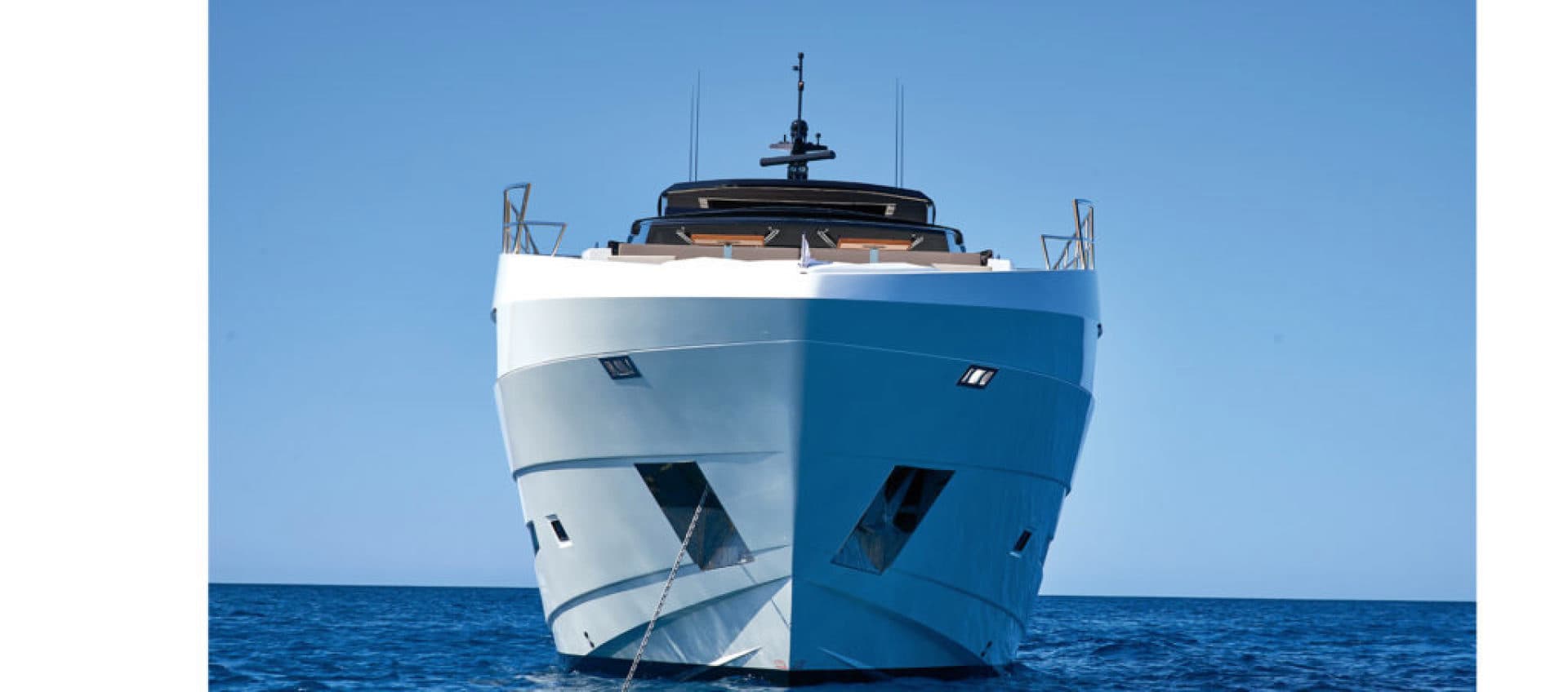 2022 Astondoa 100 Century