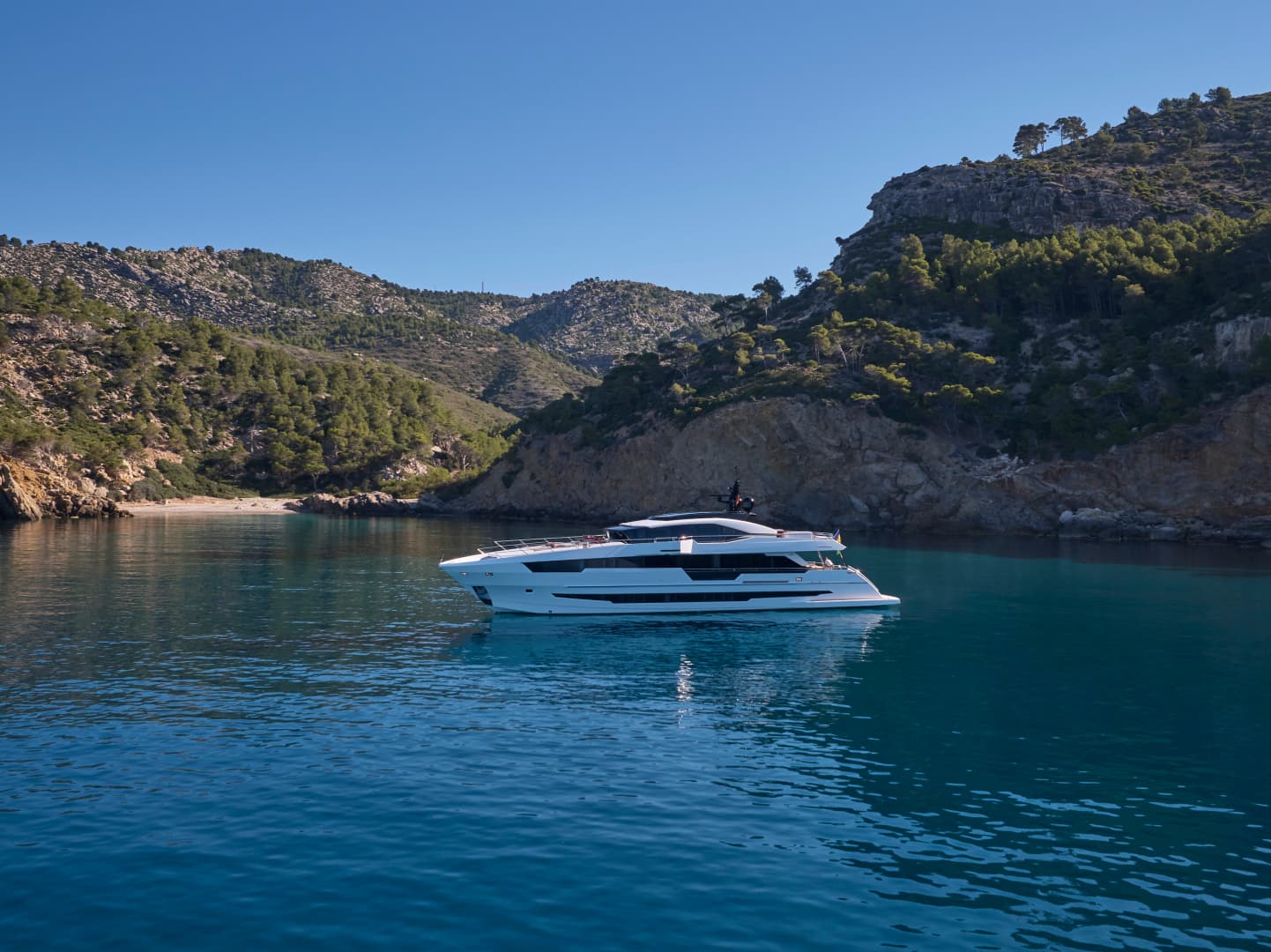 2022 Astondoa 110 Century