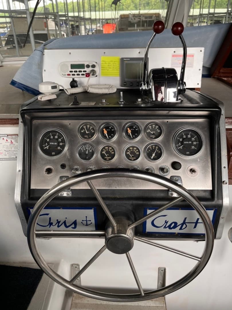 9 Under The Wire 1979 Chris Craft Catalina Dashboard 