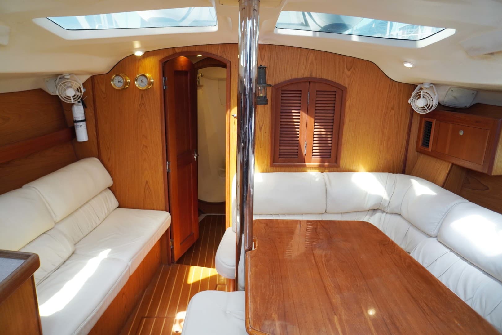 2000 Hunter Passage 420