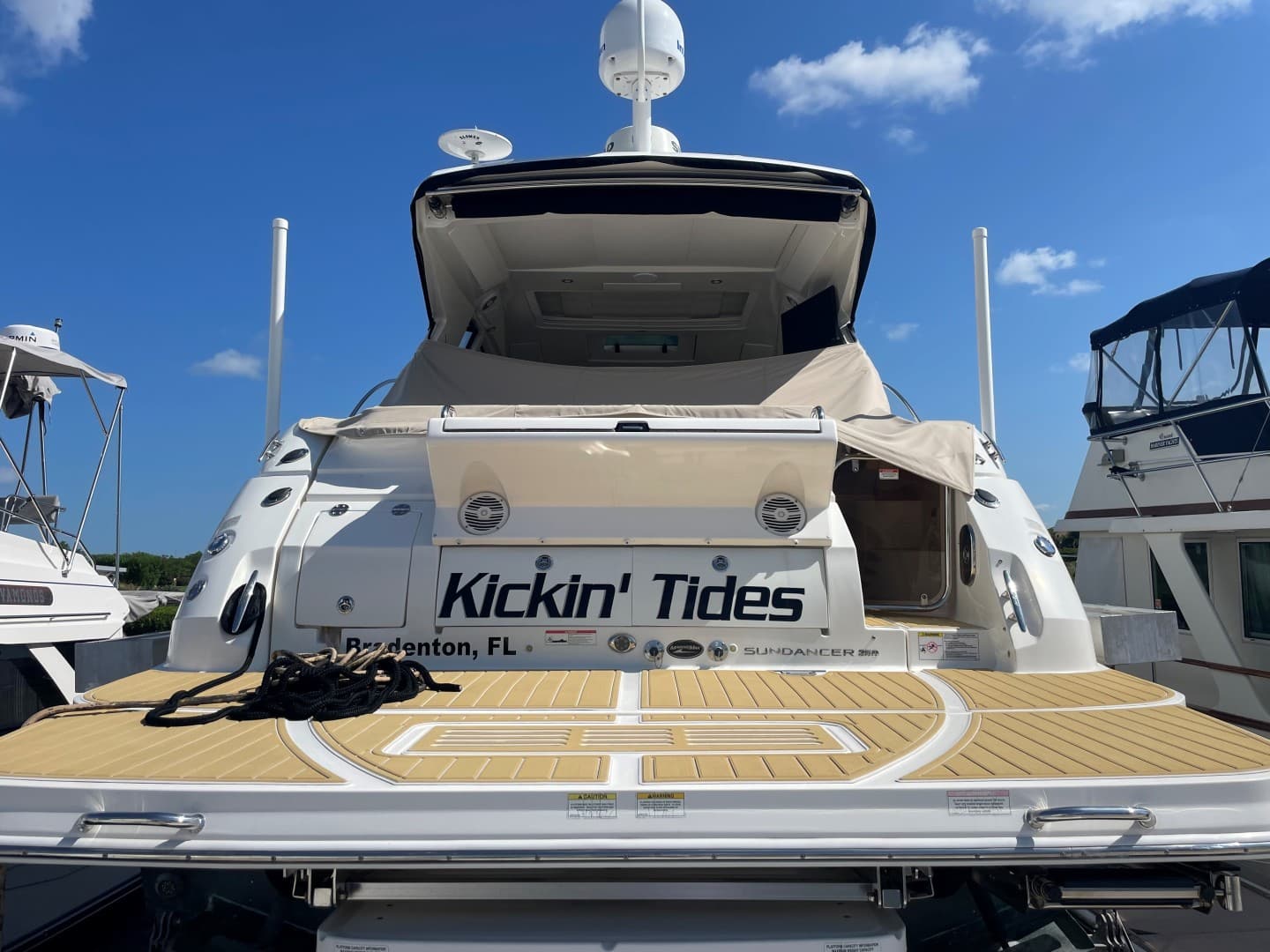 2018 35 Sea Ray Sundancer 350 Kickin Tides Swim Platform