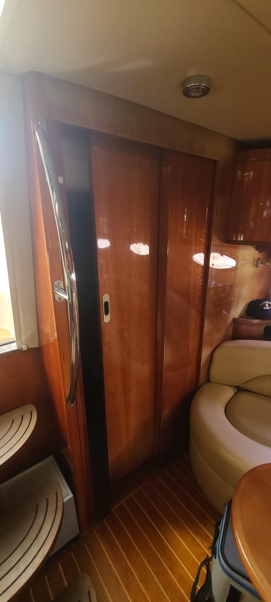 2007 Regal 4460 Commodore