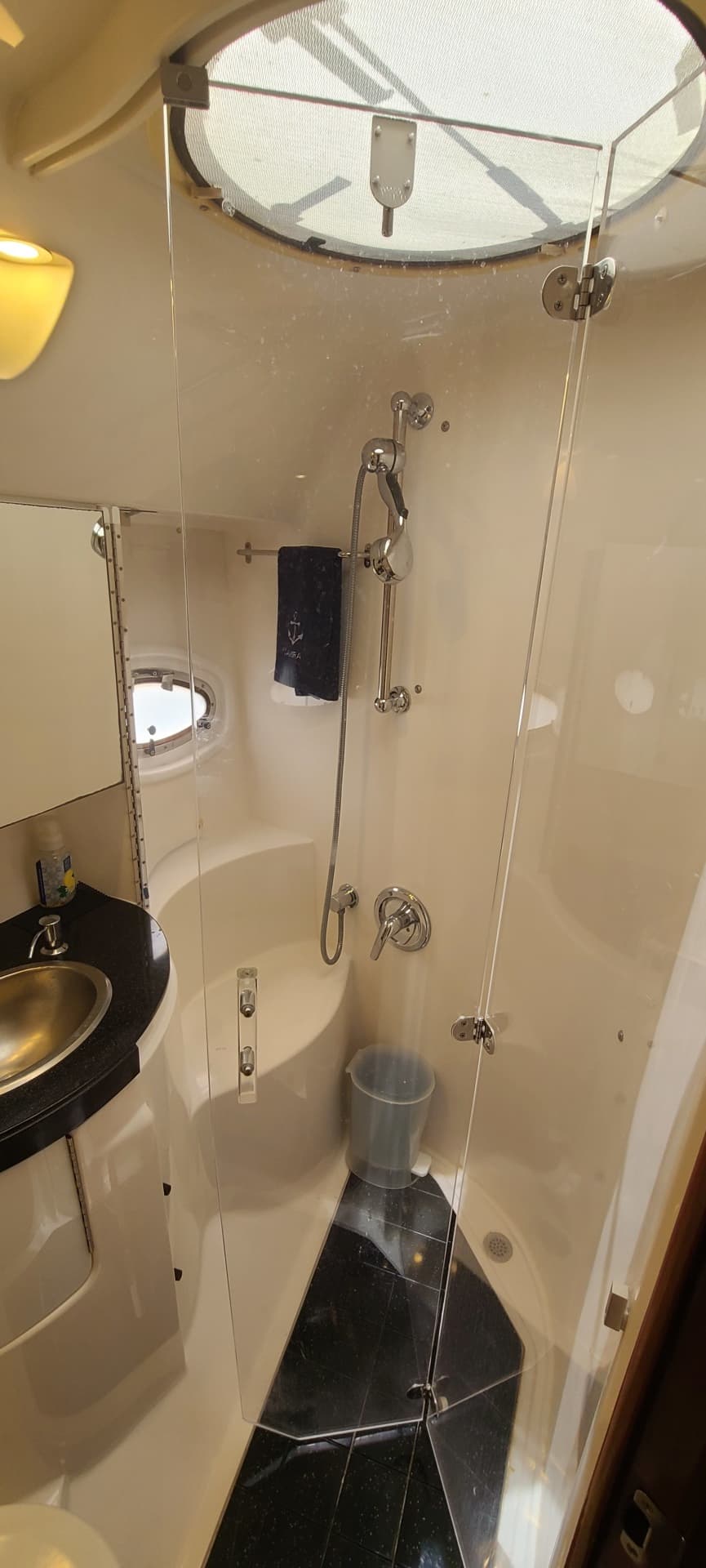 2007 Regal 4460 Commodore