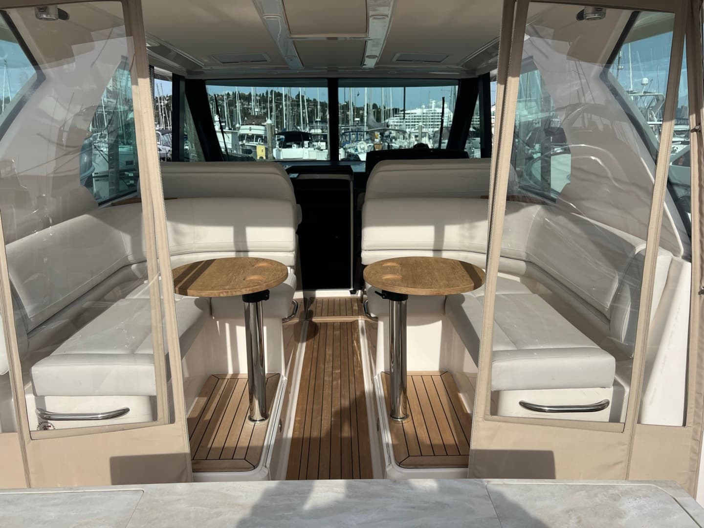 2016 Tiara 44 Express Coupe 