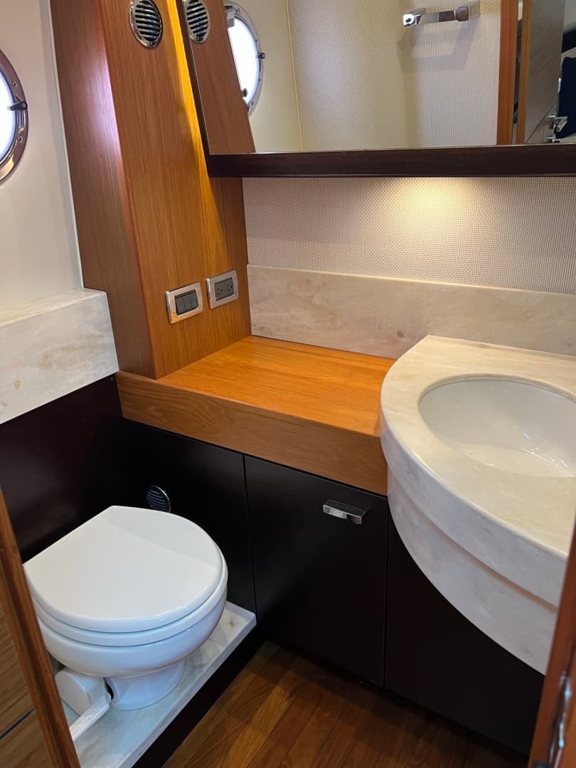 2016 Tiara 44 Express Coupe 