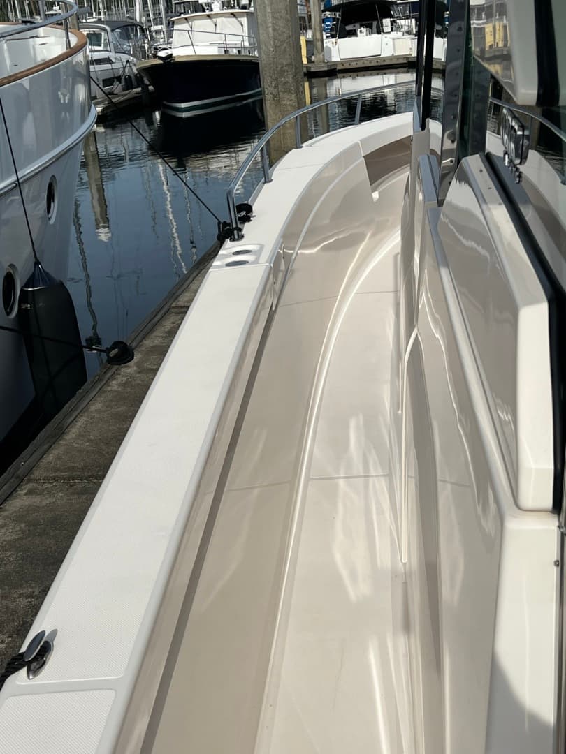 2016 Tiara 44 Express Coupe 