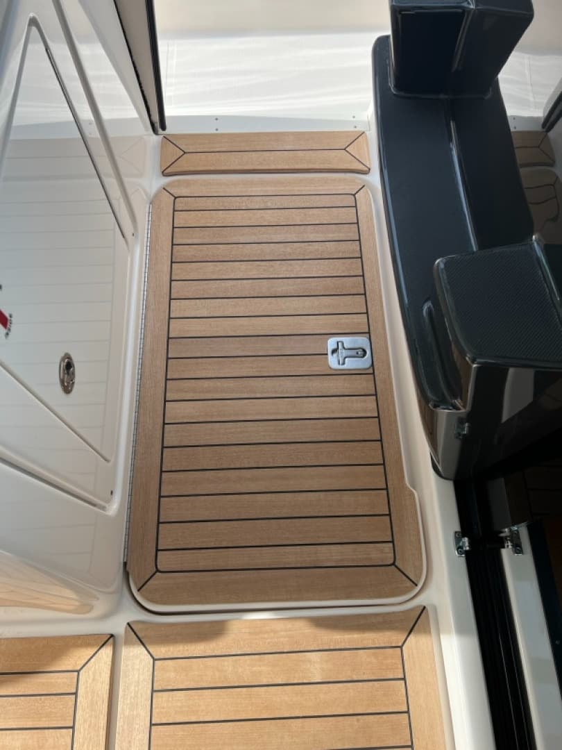 2016 Tiara 44 Express Coupe 