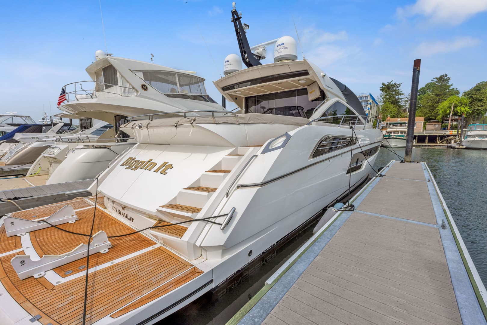 2015 Sunseeker Predator 68