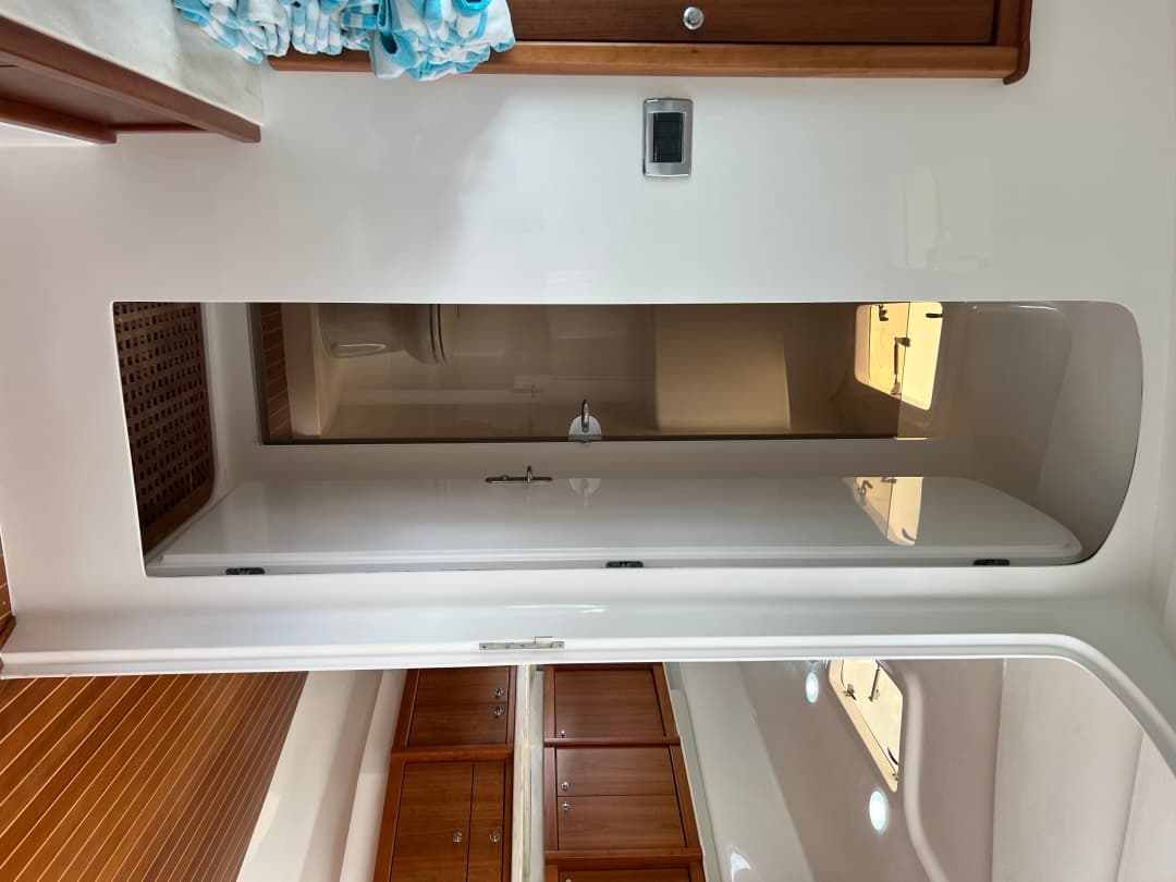 2019 Intrepid 475 Sport Yacht