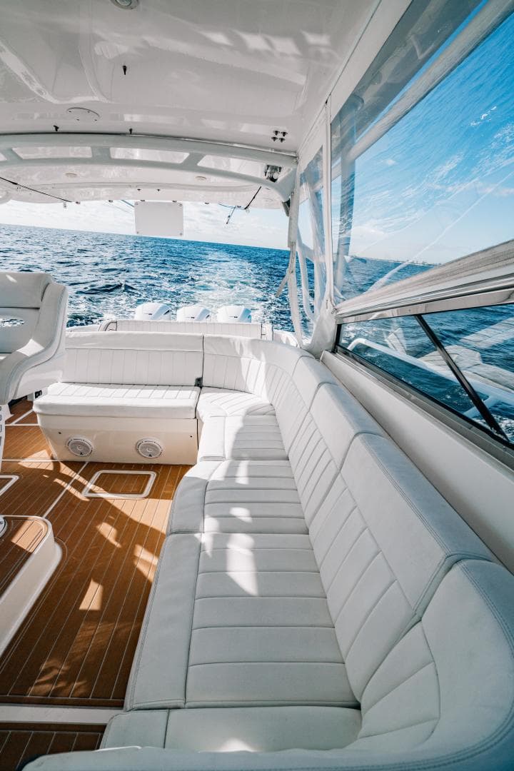 2009 Intrepid 430 Sport Yacht