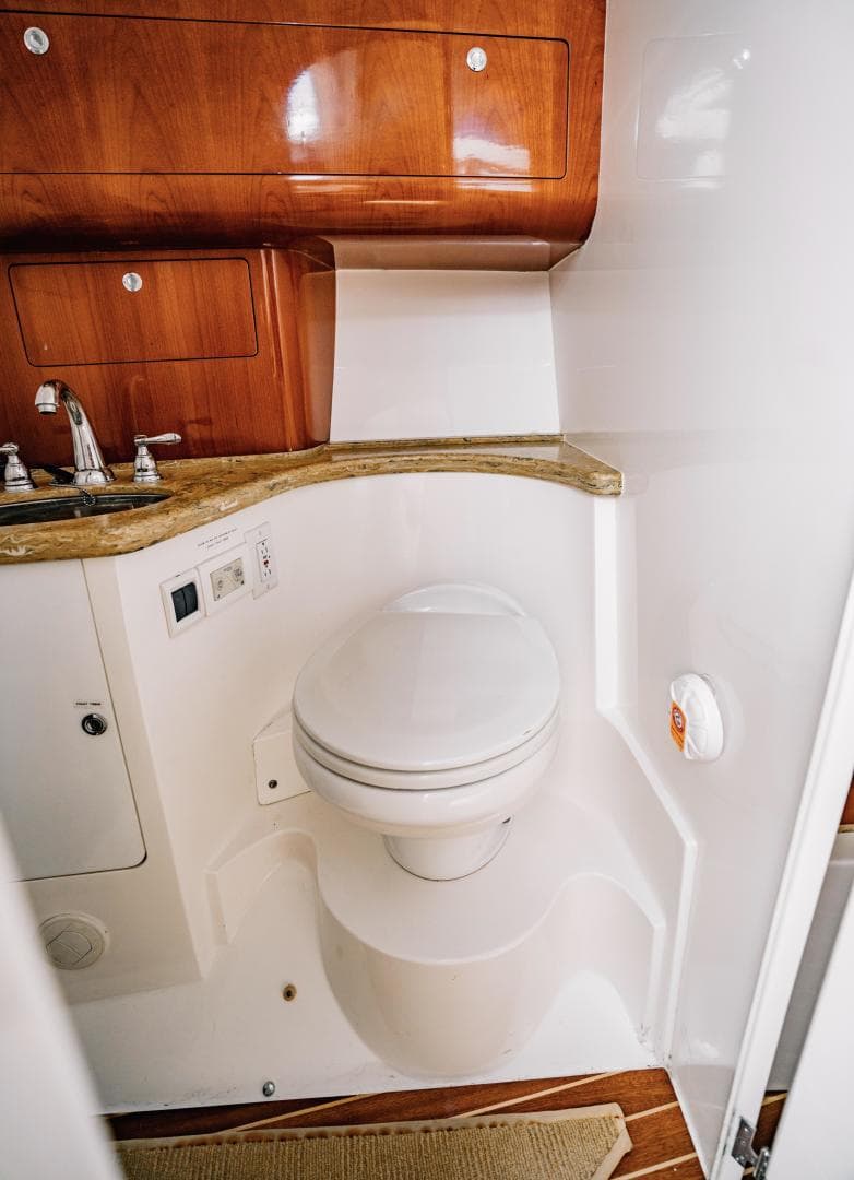 2009 Intrepid 430 Sport Yacht