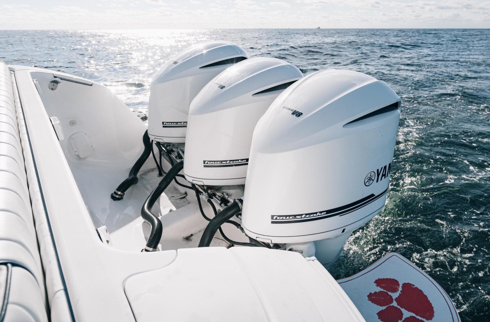 2009 Intrepid 430 Sport Yacht