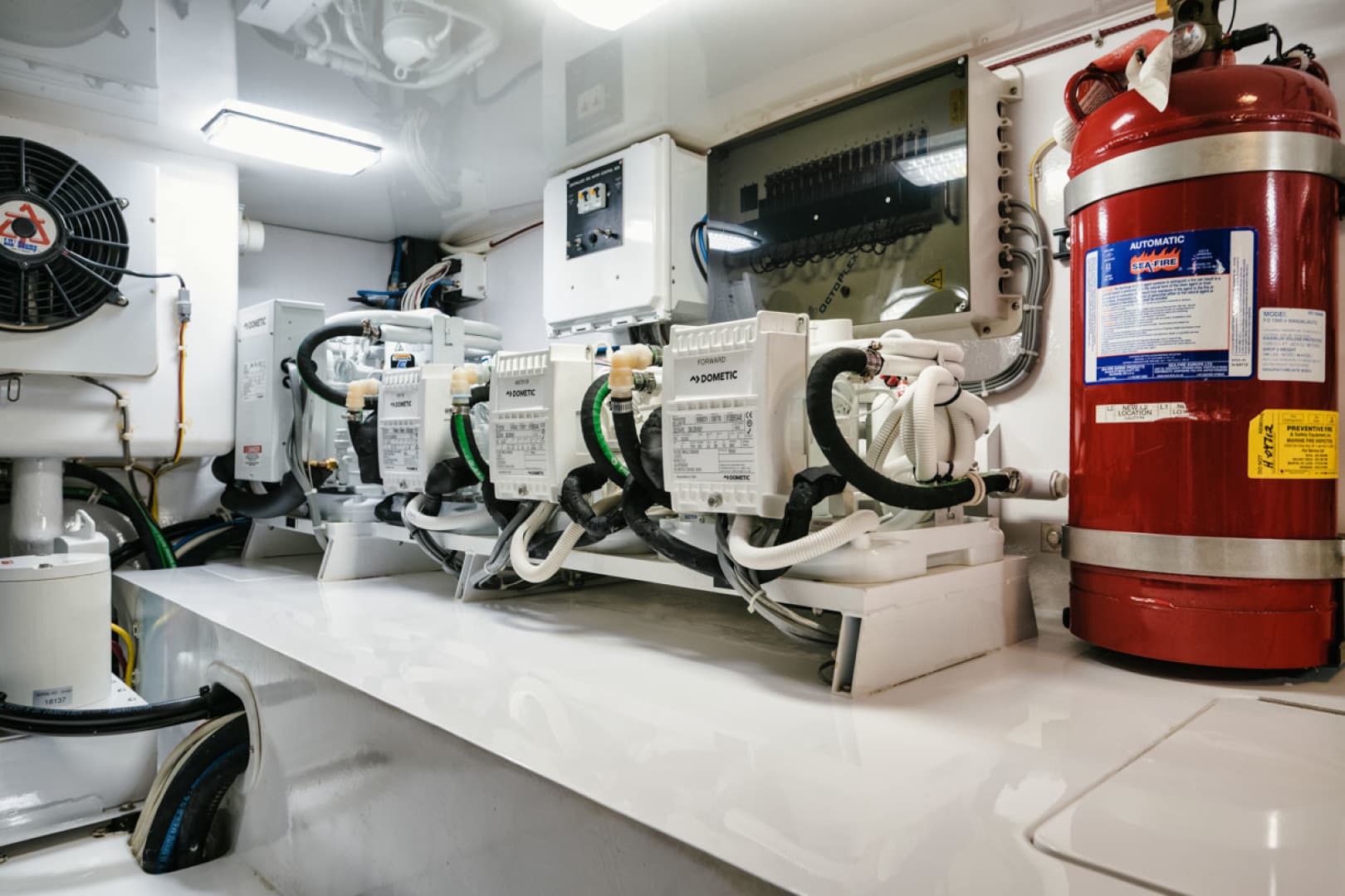 2016 Viking 62 Convertible