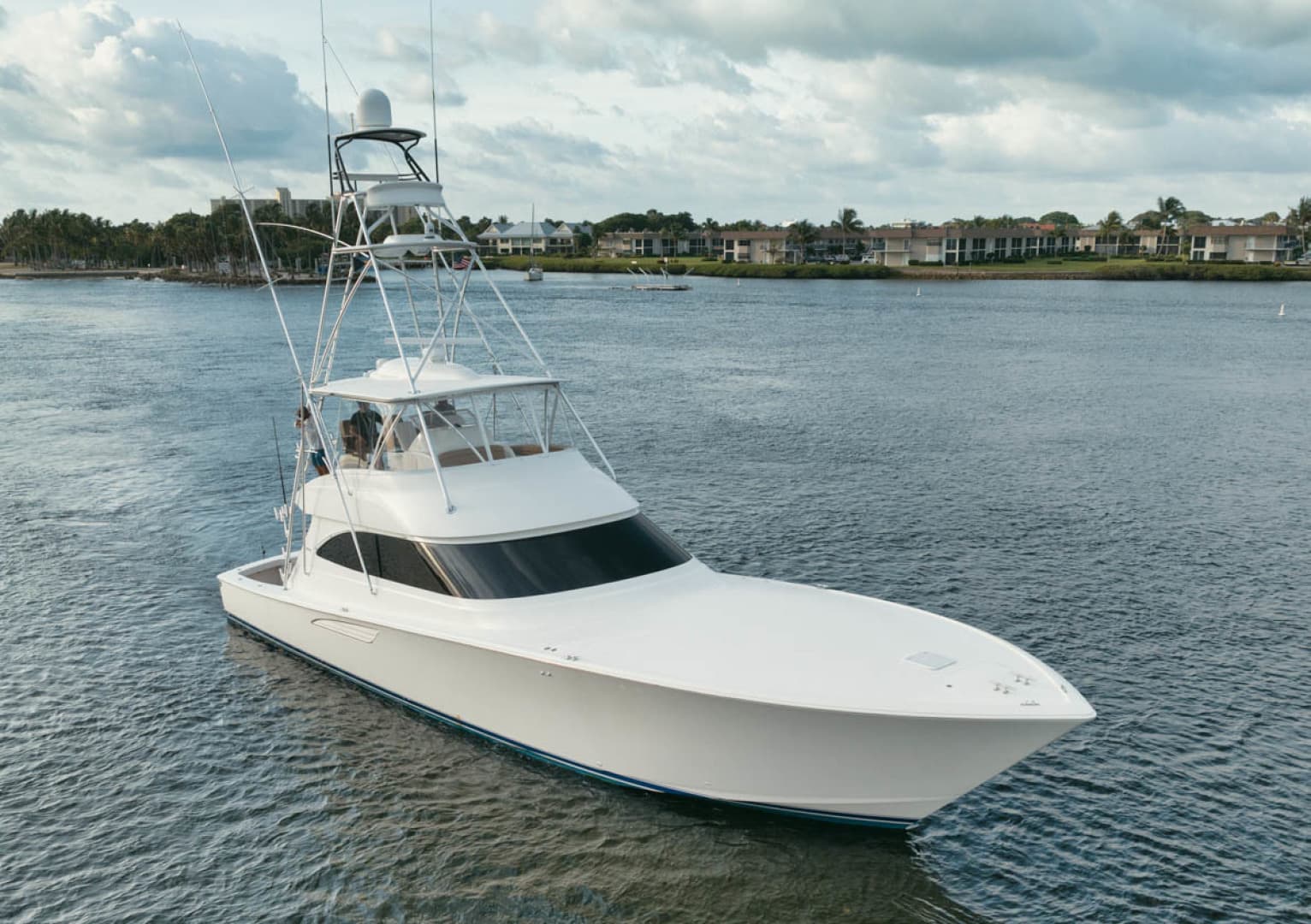 2016 Viking 62 Convertible