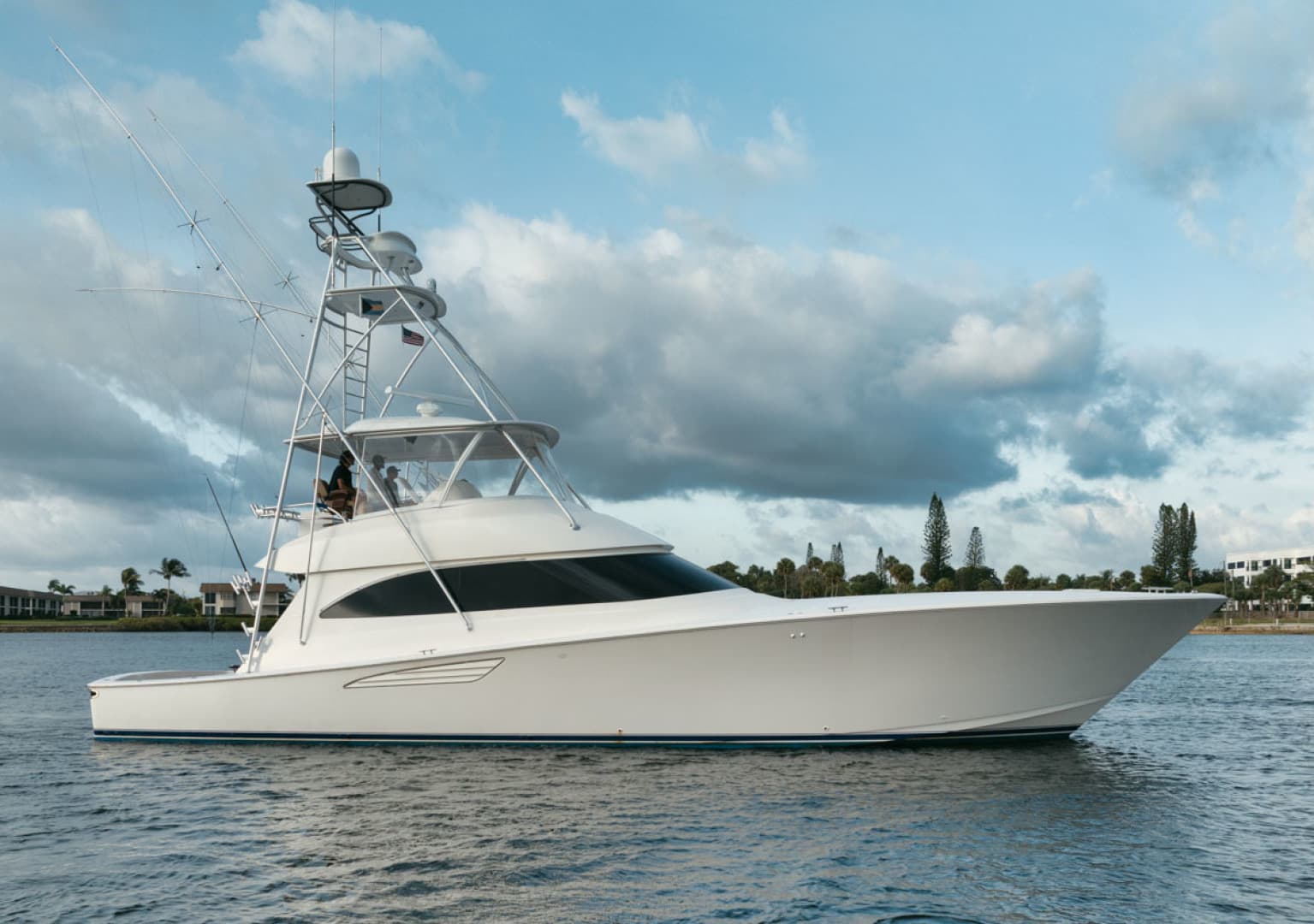 2016 Viking 62 Convertible